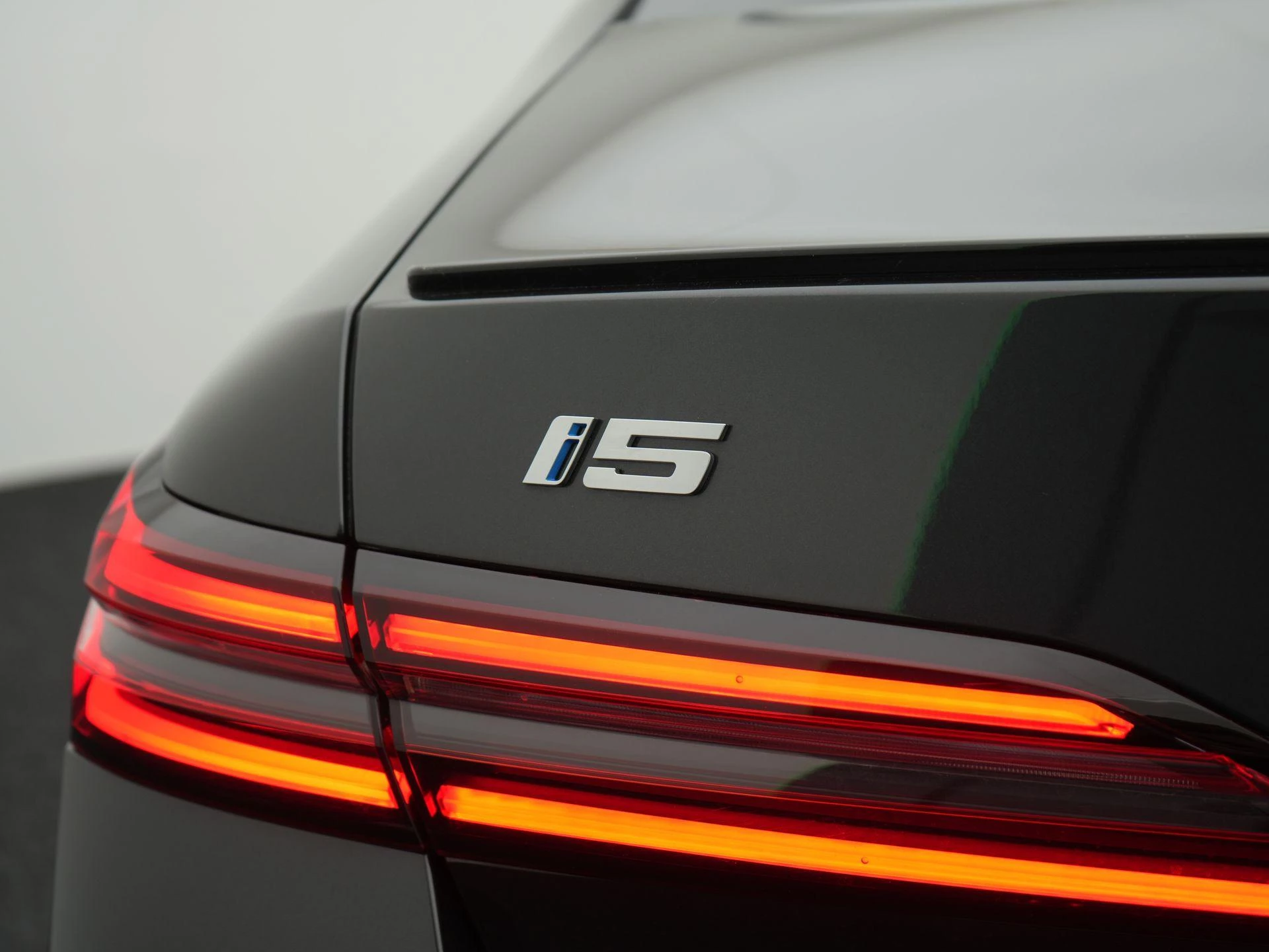 BMW-i5-image-45