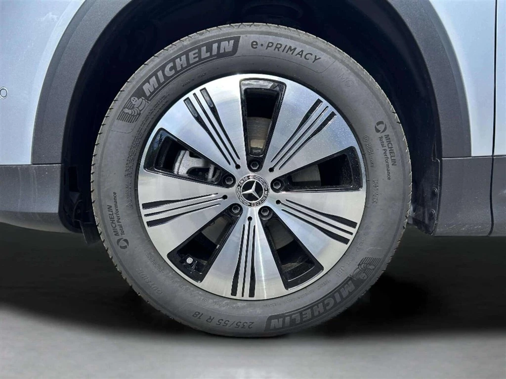 Mercedes-Benz-EQB-image-8