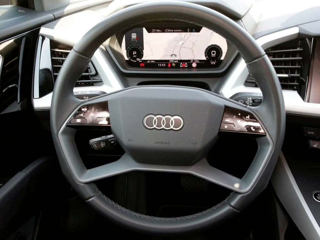 Audi Q4 e-tron 40 AHK*NAVI*VIRTUAL*ACC*PDC*LED*SHZ