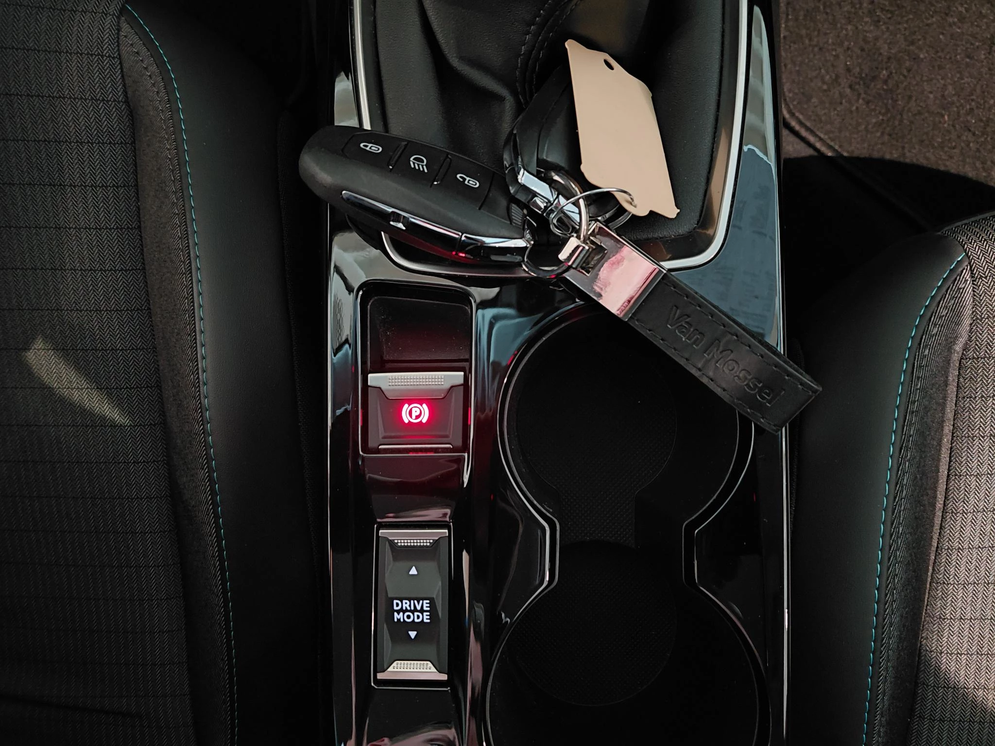 Peugeot-208-image-16