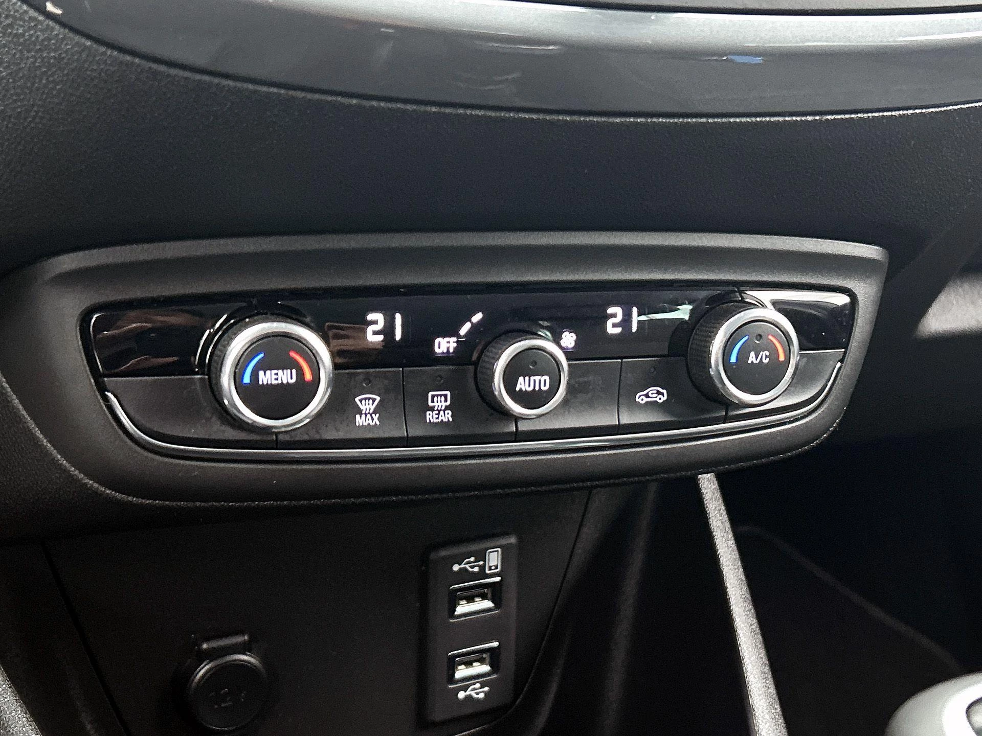 Opel-Crossland-image-16