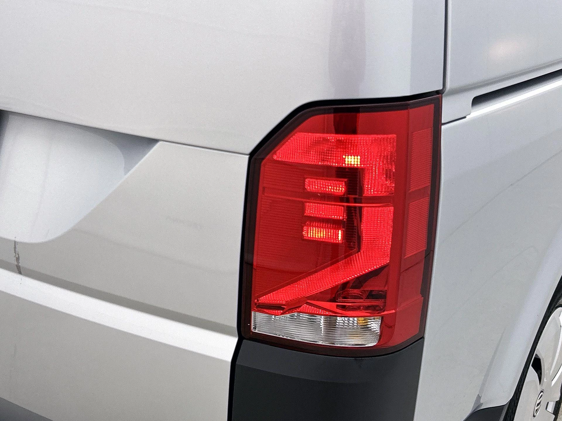 Volkswagen Transporter 2.0 TDI L1H1 Comfortline 150PK