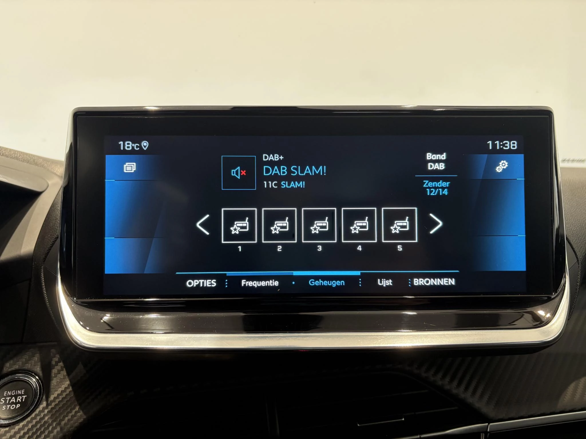 Peugeot-2008-image-23