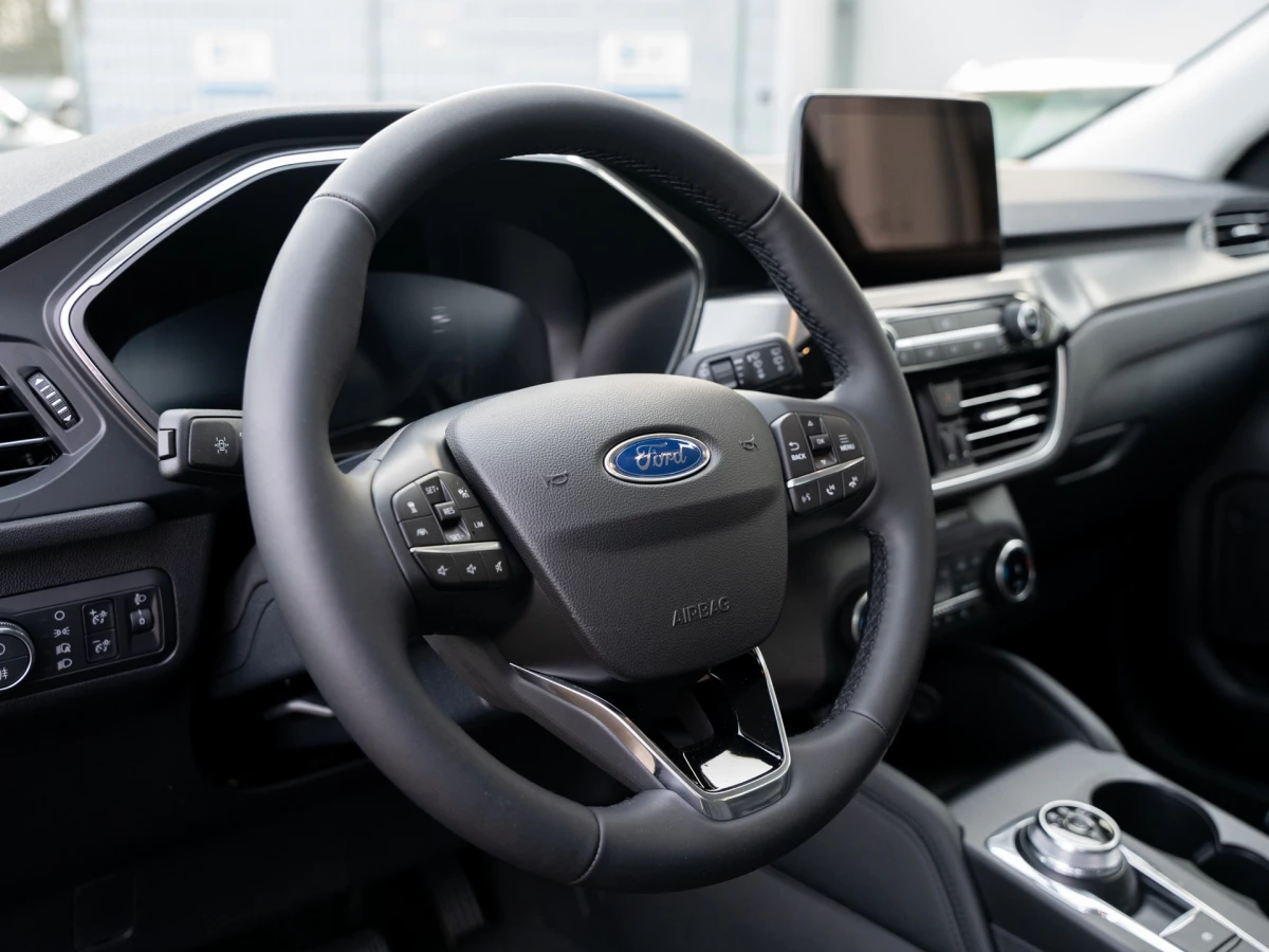 Ford-Kuga-image-18