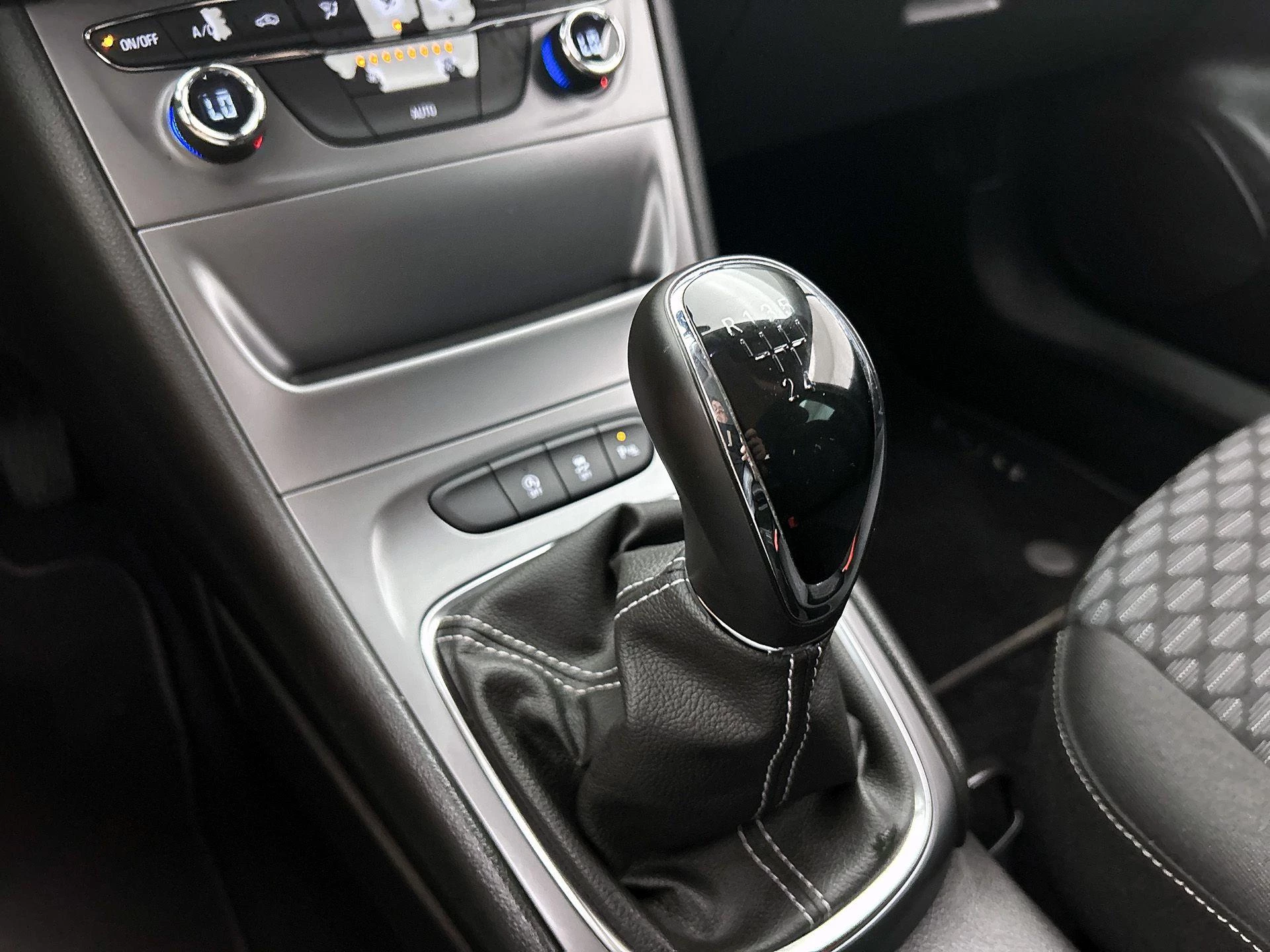 Opel-Astra-image-25