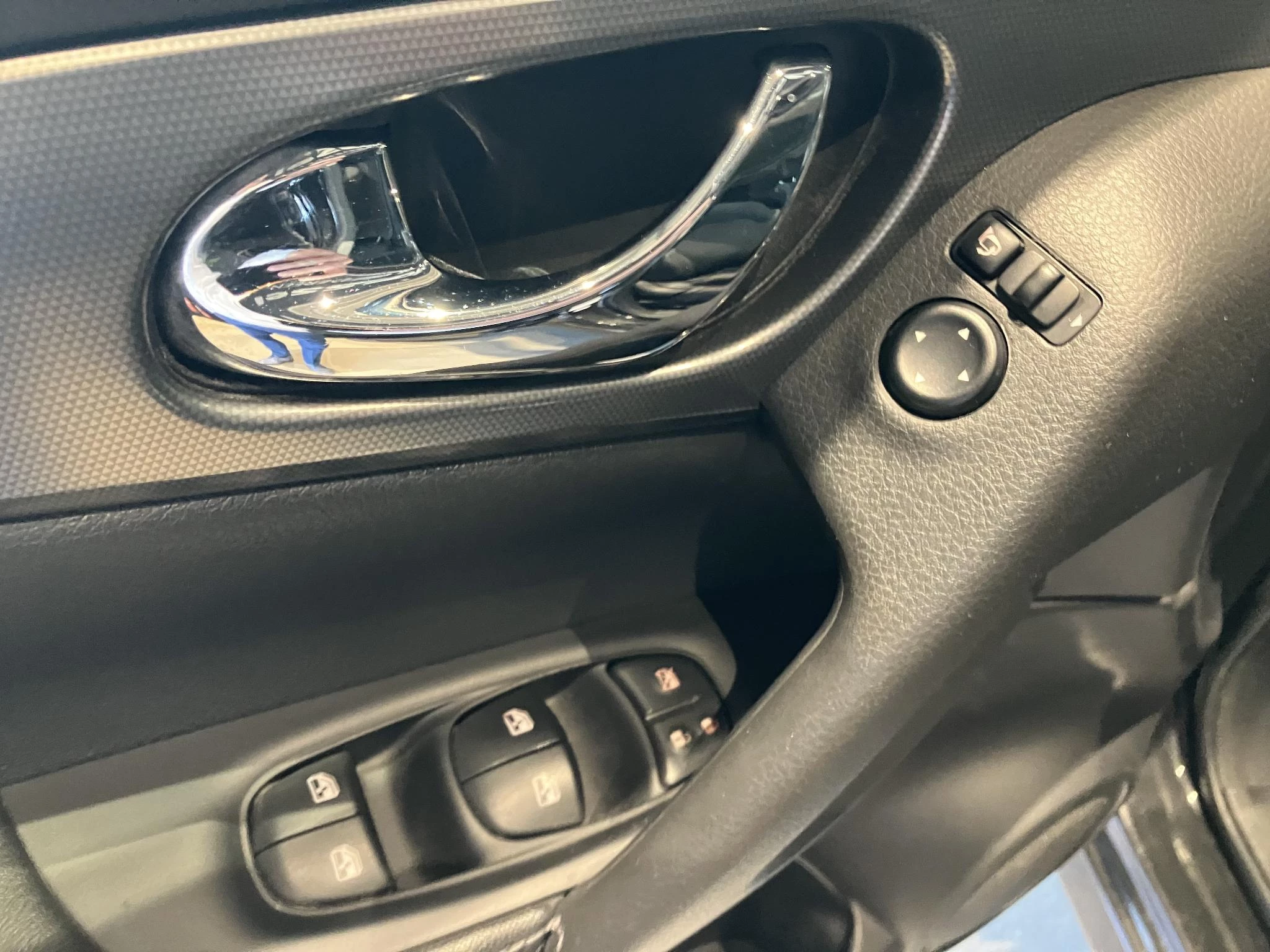 Nissan QASHQAI DIG-T 140 EVAPO Urban Edition