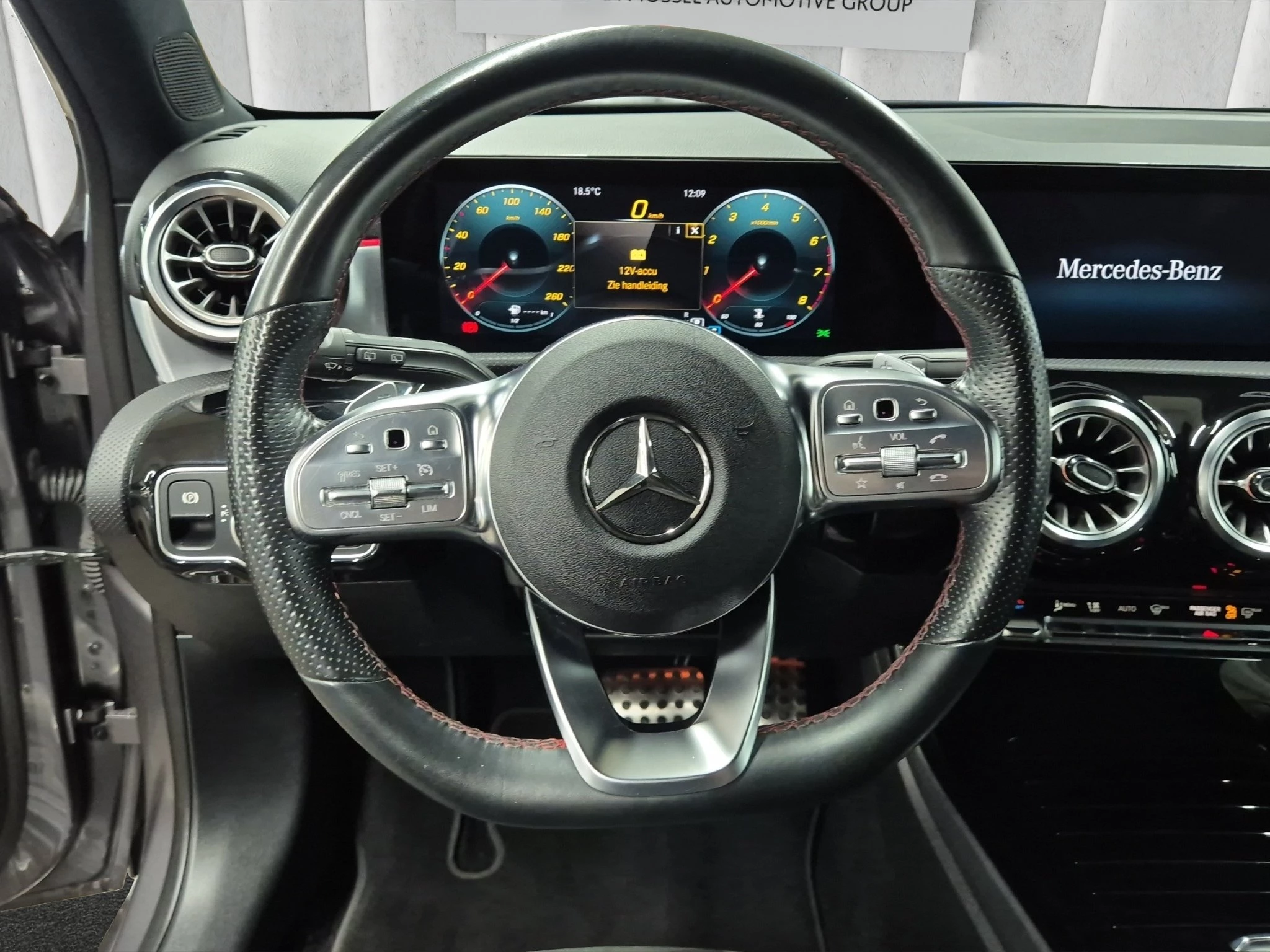 Mercedes-Benz A-Klasse 180 AMG Line