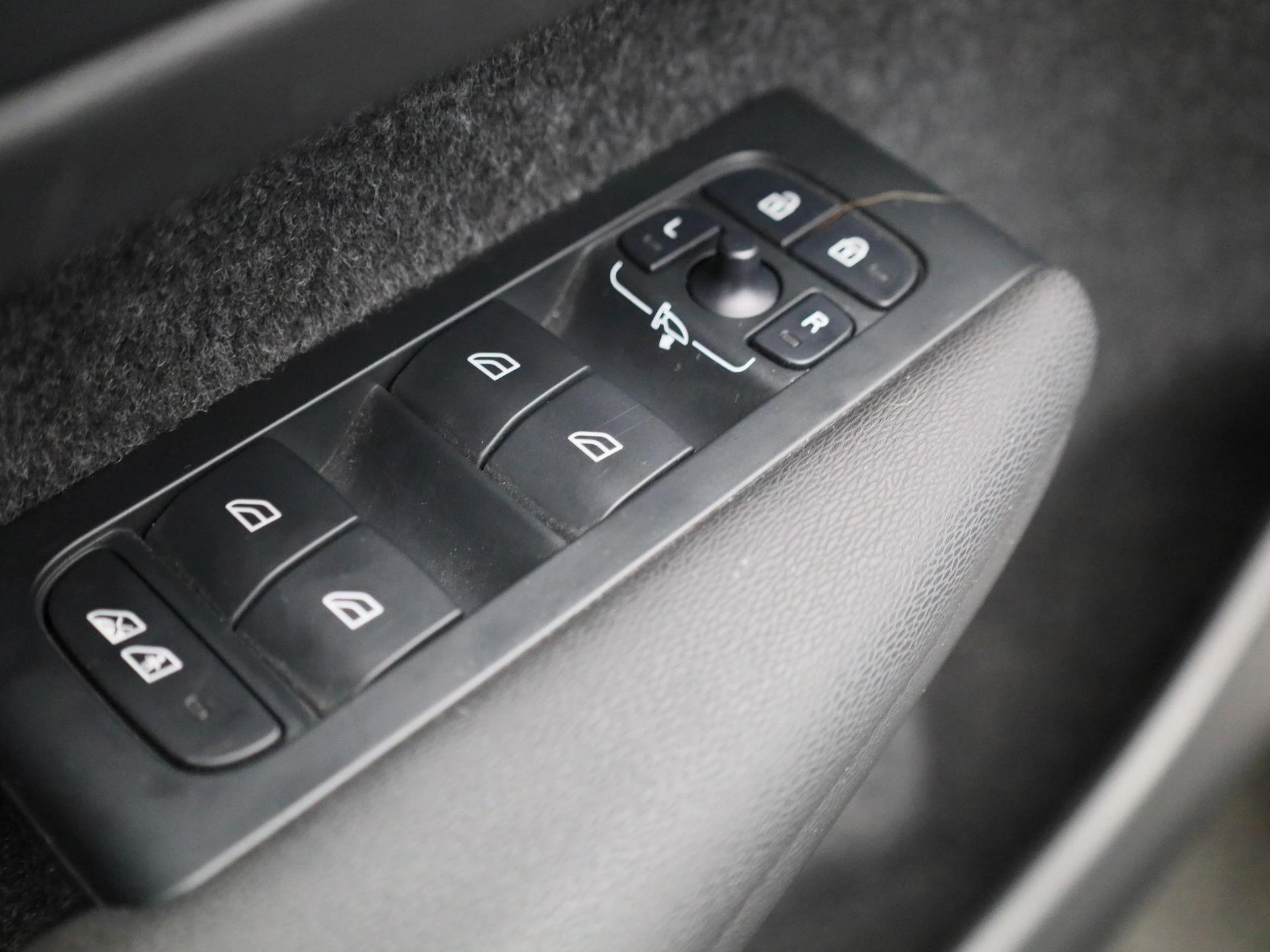 Volvo-XC40-image-29