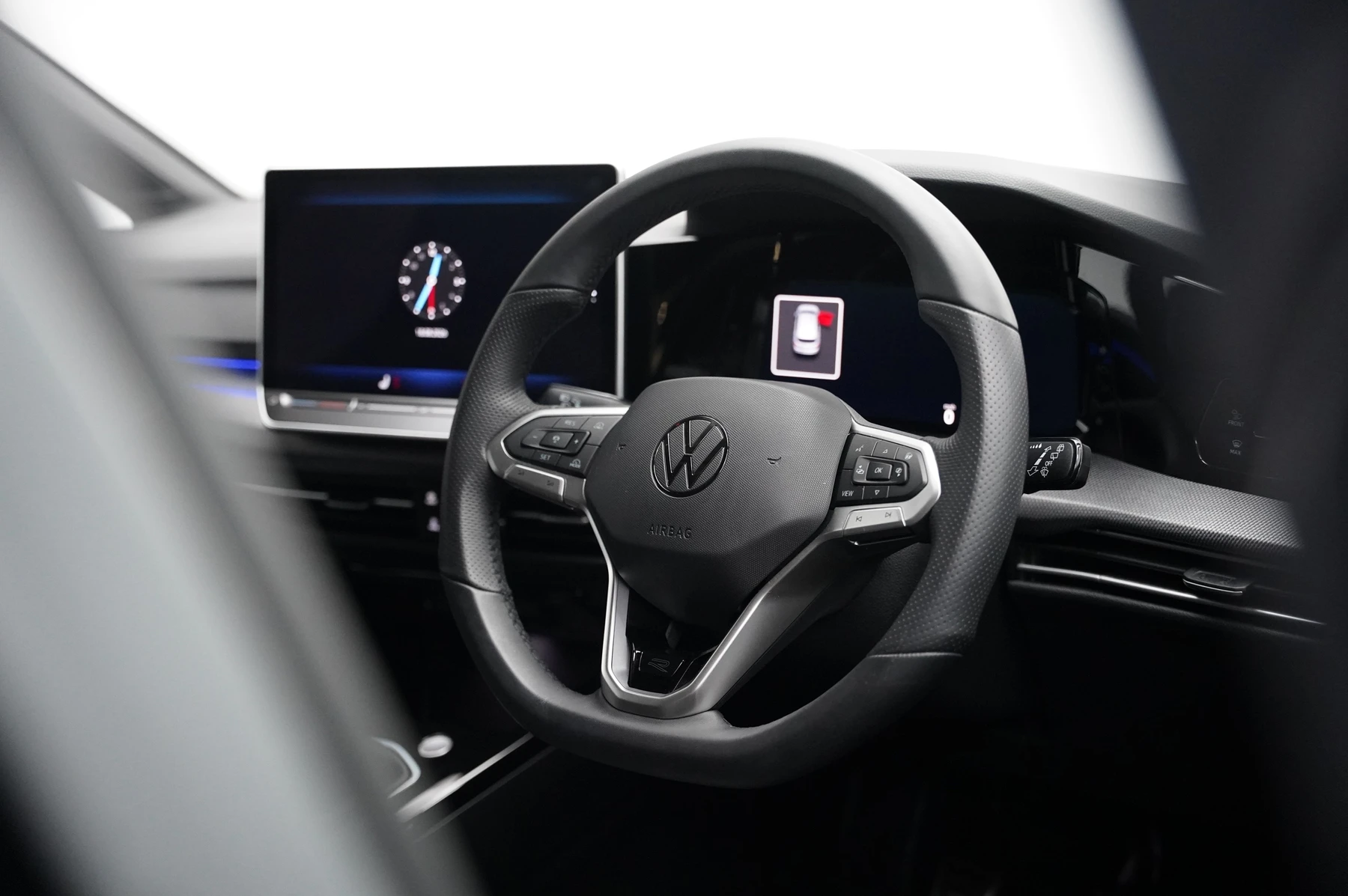 Volkswagen-Golf-image-16