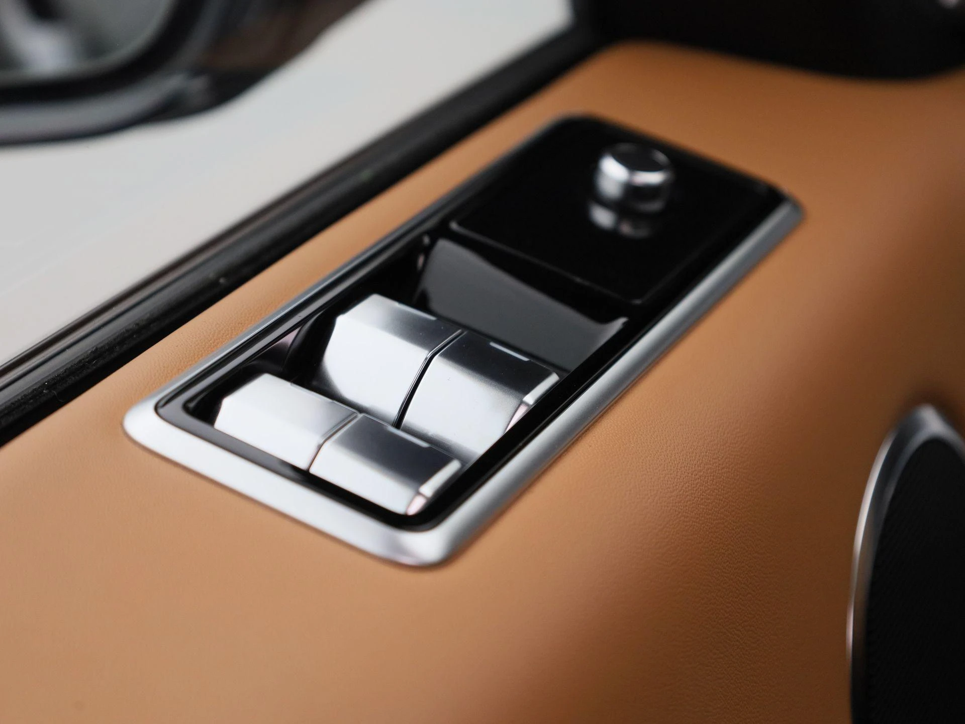 Land Rover-Range Rover Sport-image-33