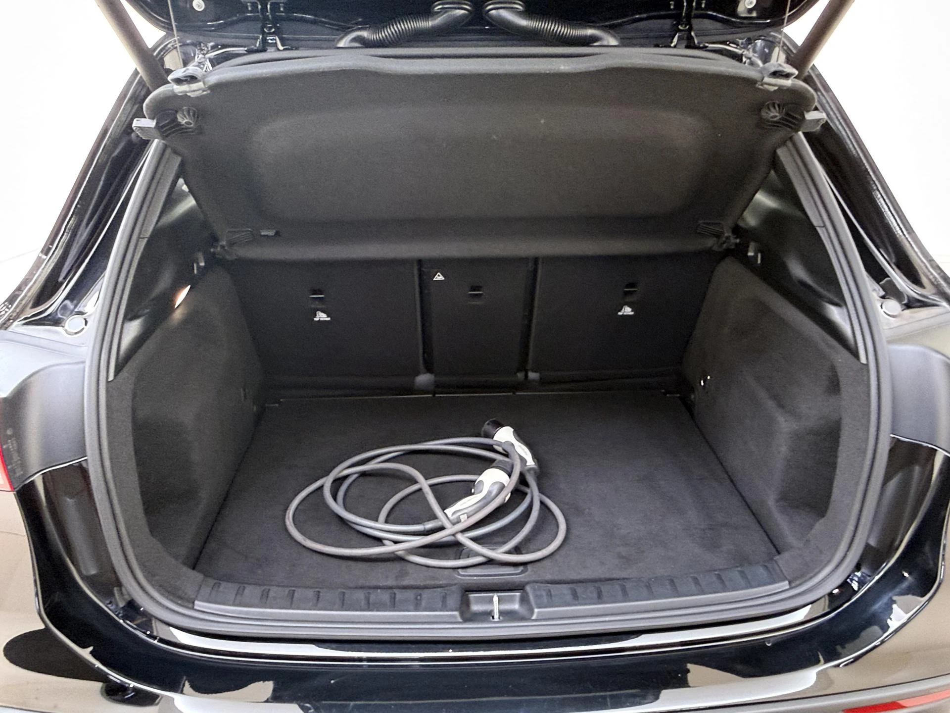 Mercedes-Benz GLA 250 e Business Solution AMG Limited
