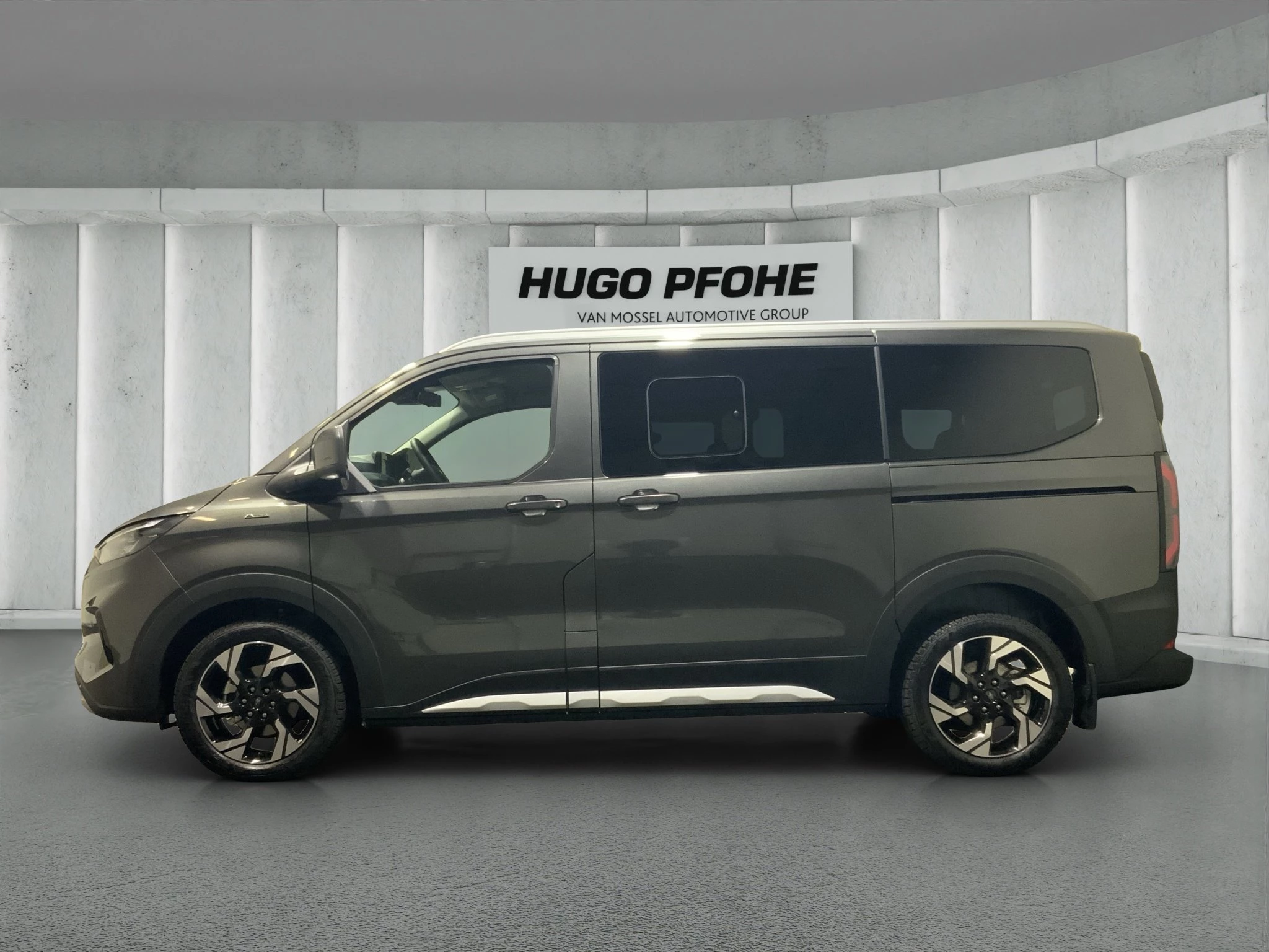Ford Tourneo Custom Active 2.0 EB 320 L1 Aut. | LED | Pano | AHK | GJR | RFK | SHZ