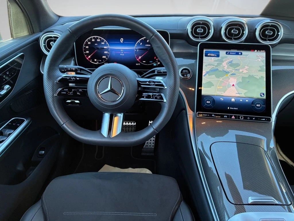 Mercedes-Benz-GLC 300 d-image-10