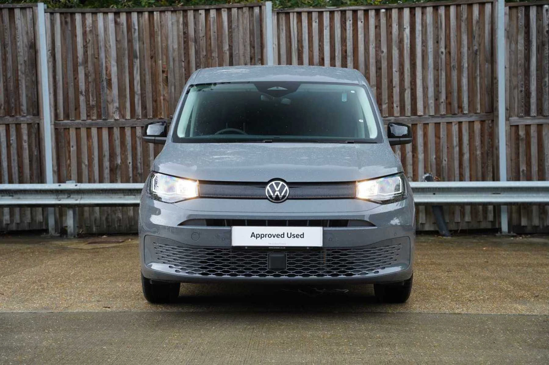 Volkswagen-Caddy-image-6
