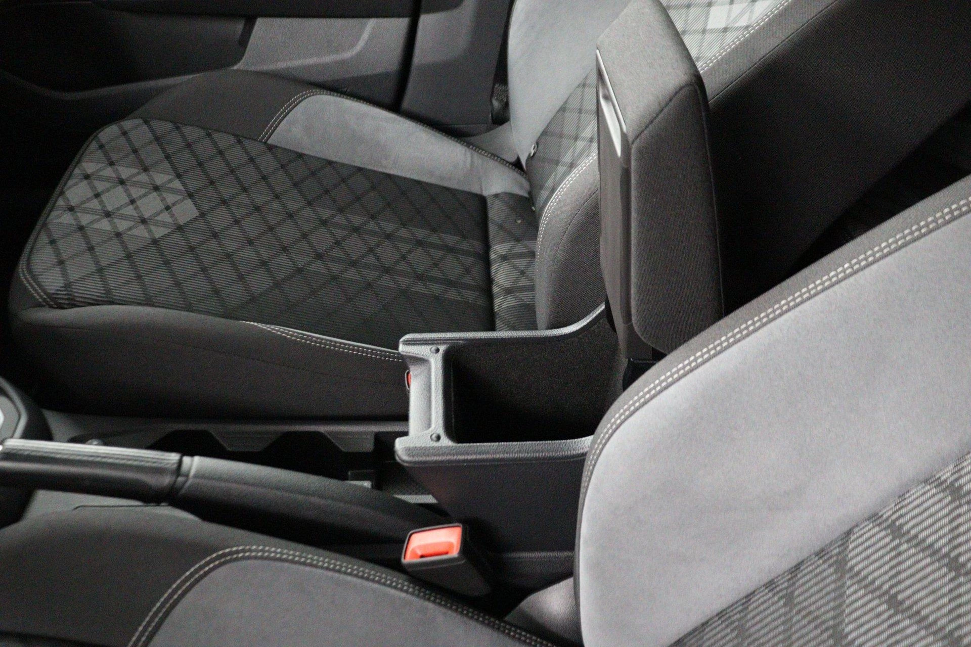 Volkswagen-Polo-image-41