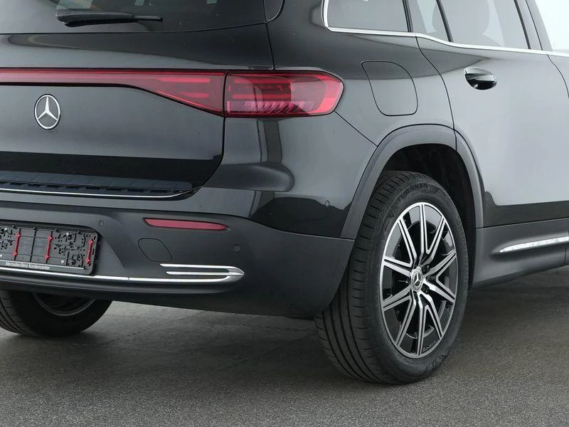 Mercedes-Benz-EQB-image-8