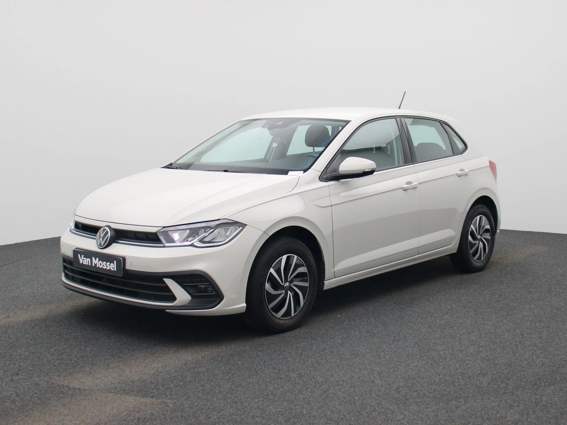 Volkswagen-Polo-image-0