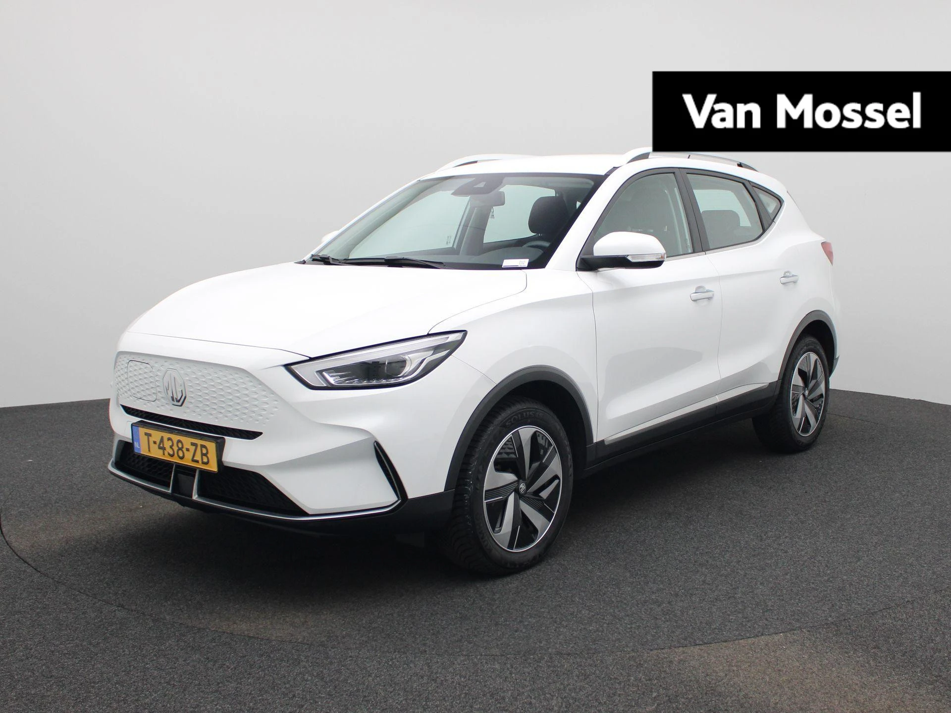 MG-ZS EV-image-0