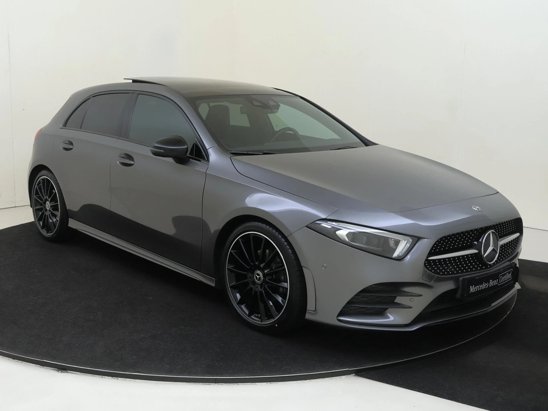 Mercedes-Benz-A-Klasse-image-1