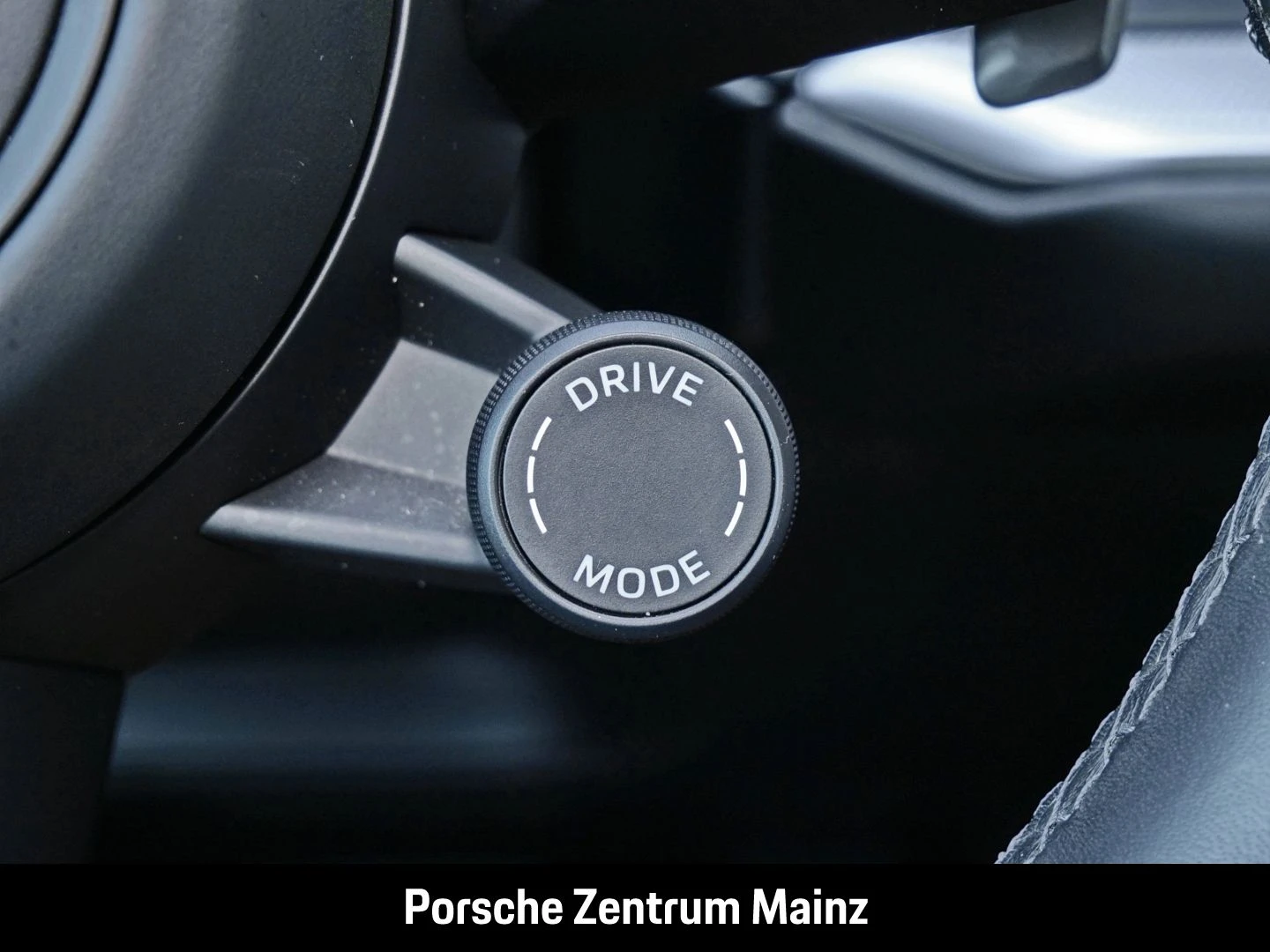 Porsche-Cayenne-image-25