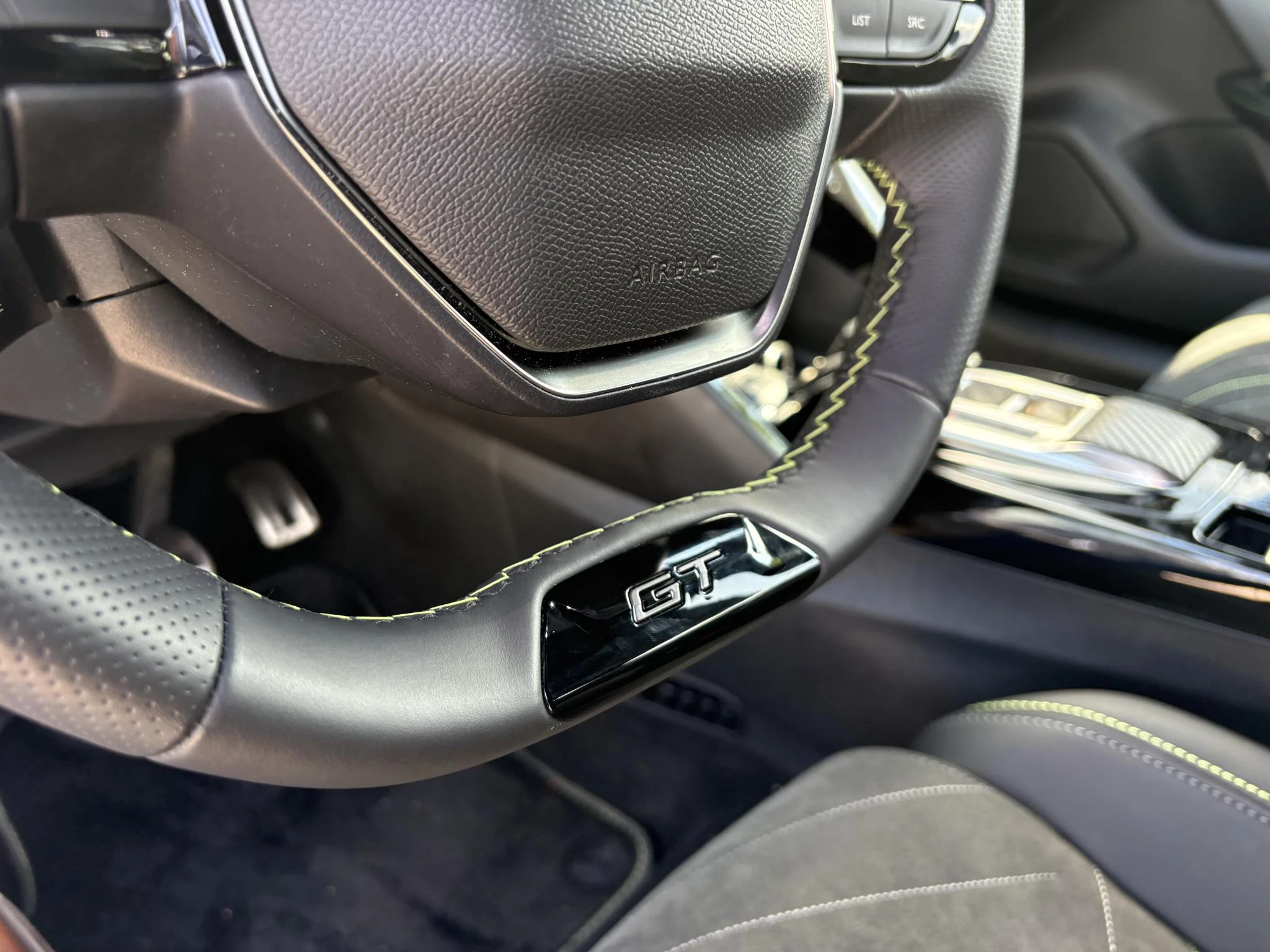 Peugeot-208-image-10