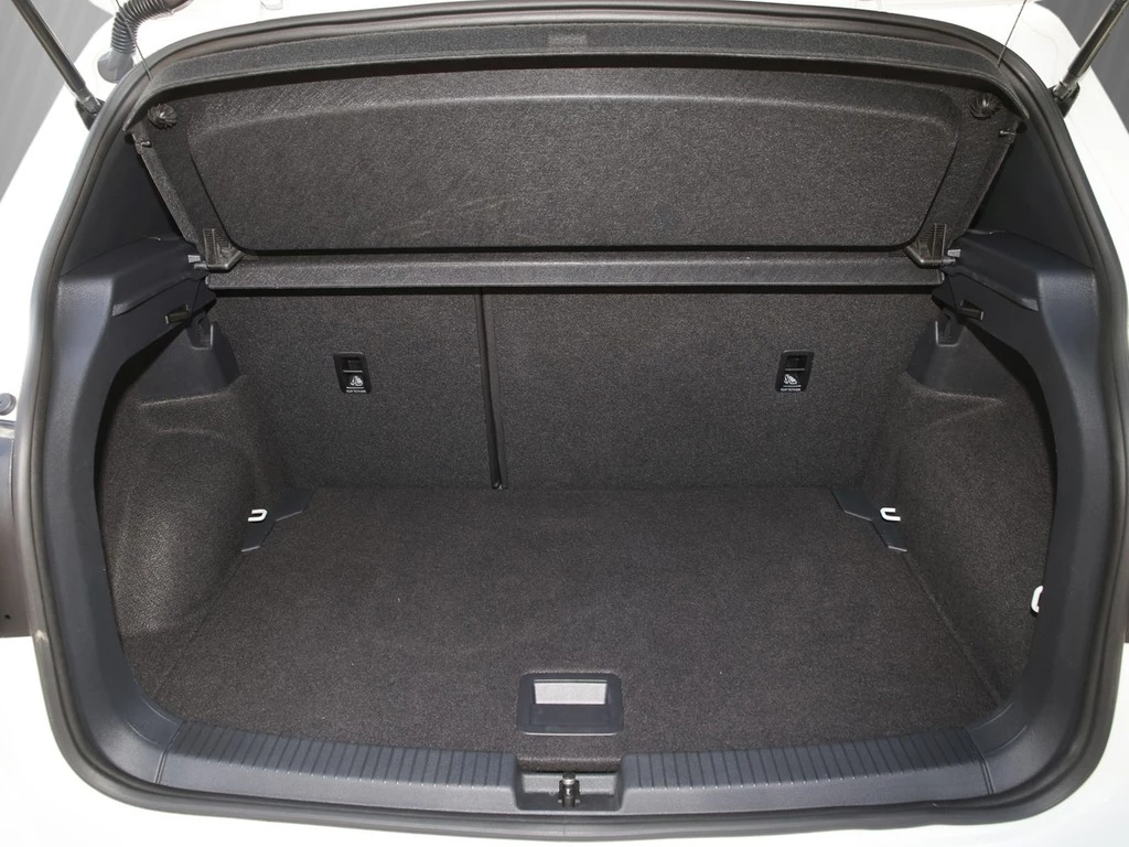 Volkswagen T-Cross 1.0 TSI Active AHK/Navi/RFK/ACC