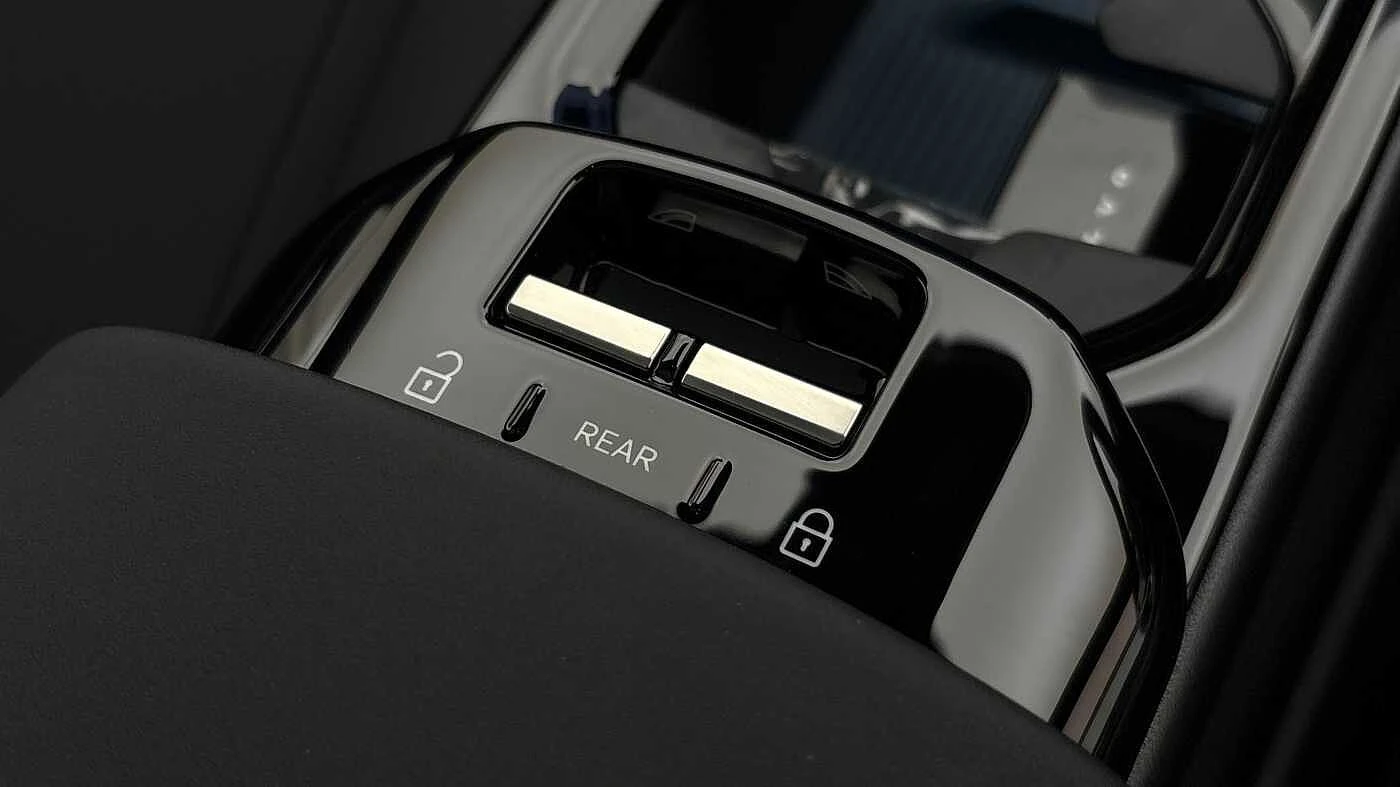 Volvo-EX30-image-18