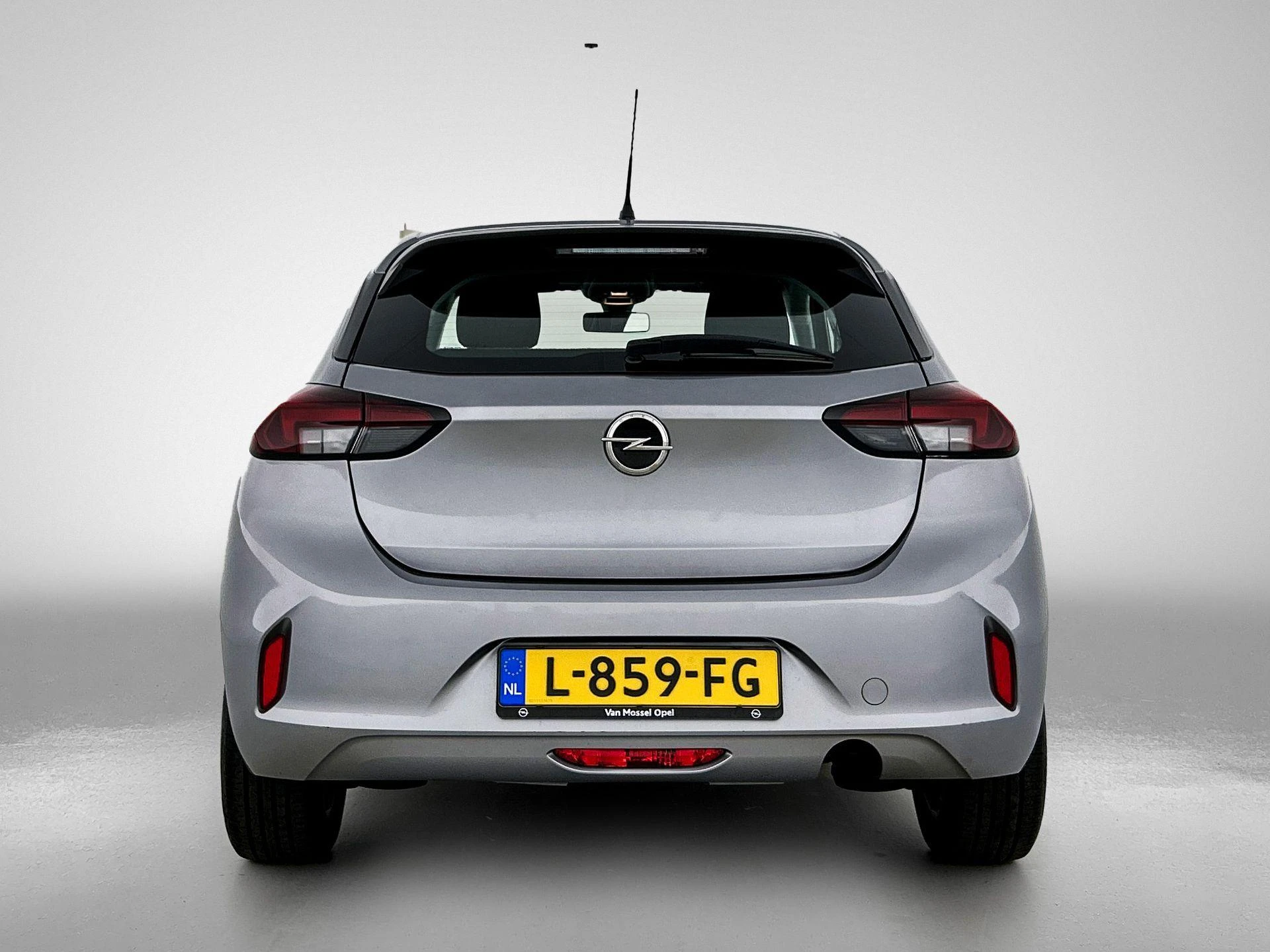 Opel-Corsa-image-2