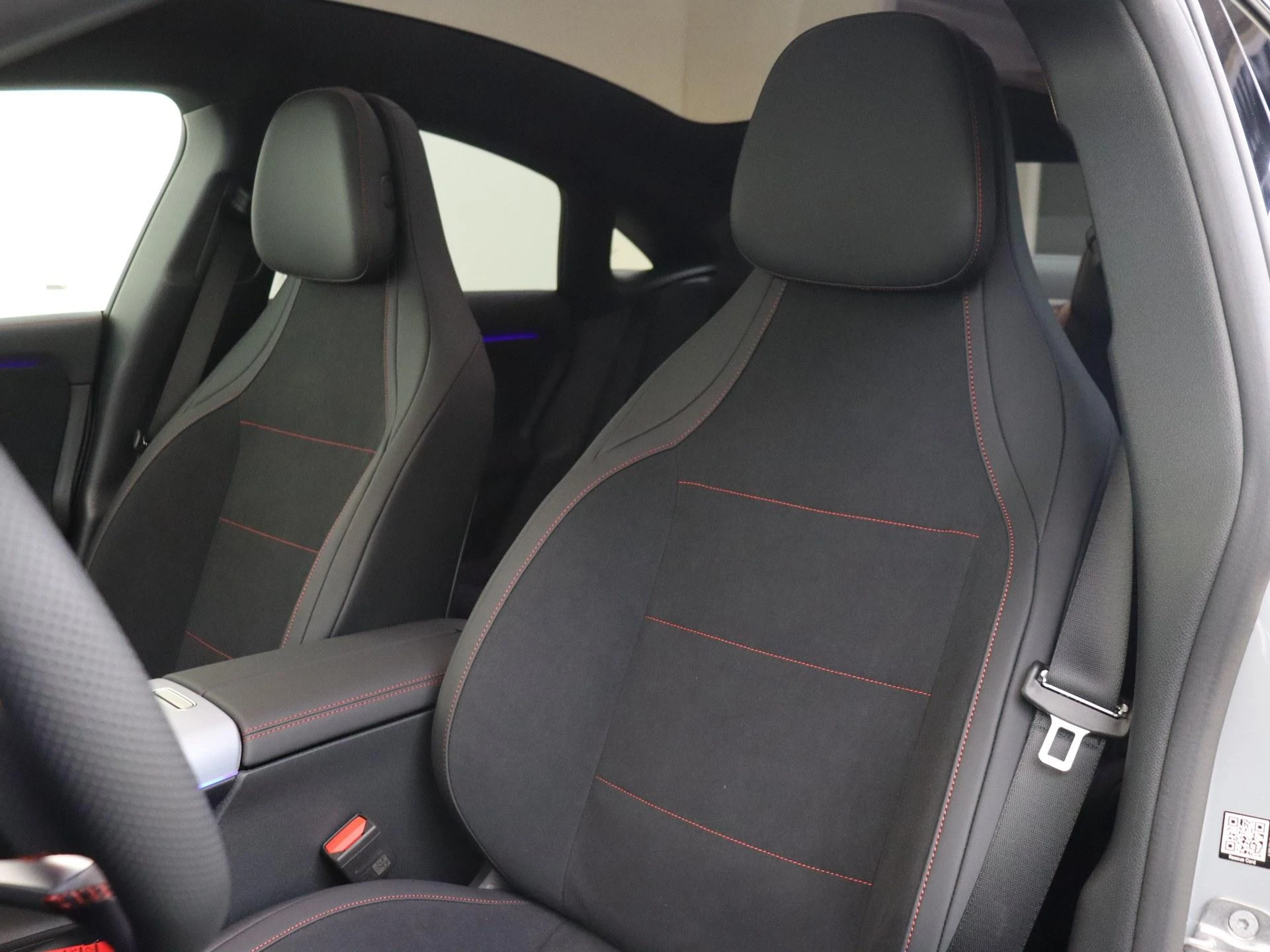 Mercedes-Benz-CLA-image-2