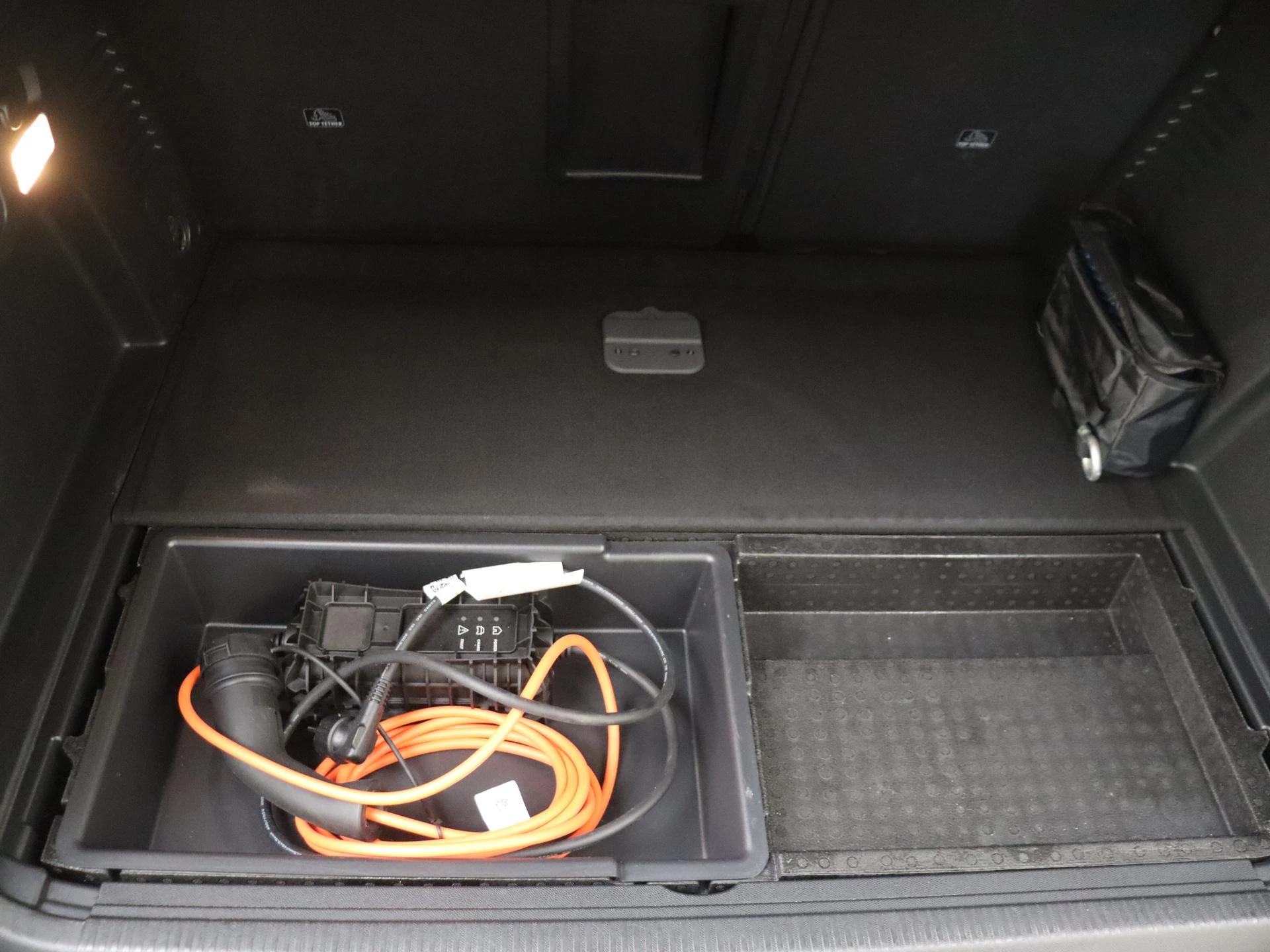 Peugeot 3008 1.6 HYbrid 225 Allure Plug-in