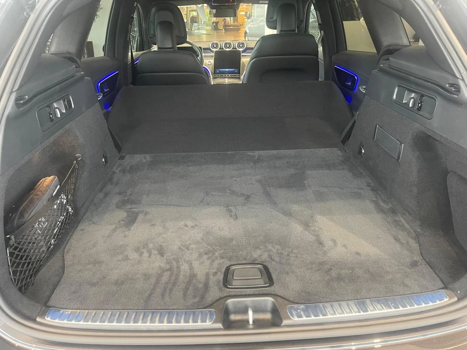 Mercedes-Benz-GLC-image-42