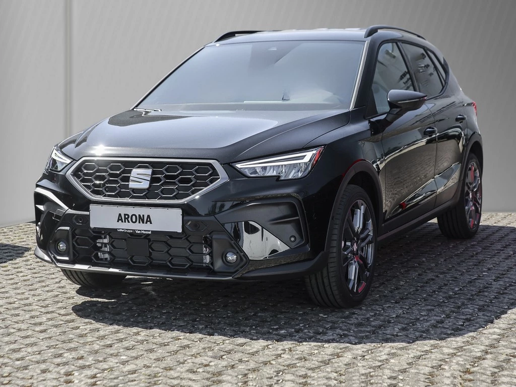 SEAT-Arona-image-1