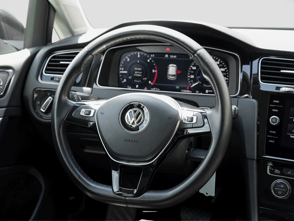 Volkswagen Golf 2.0 TDI DSG Highline R-Line *LED*AHK*Navi*Digi-Cockpit*PDC*Climatronic*Sitzheizung*uvm...