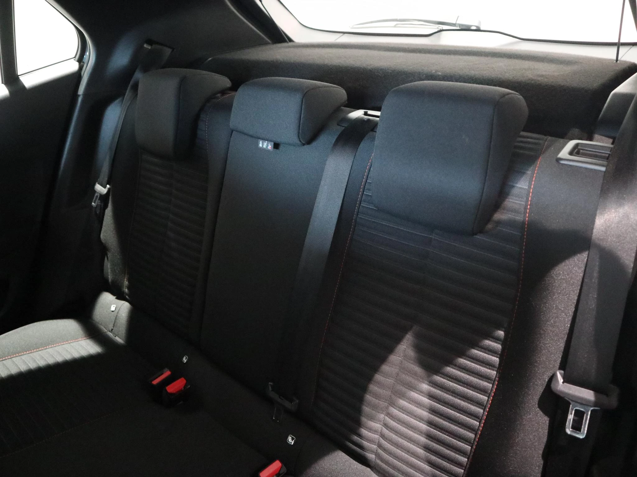 Peugeot-2008-image-9