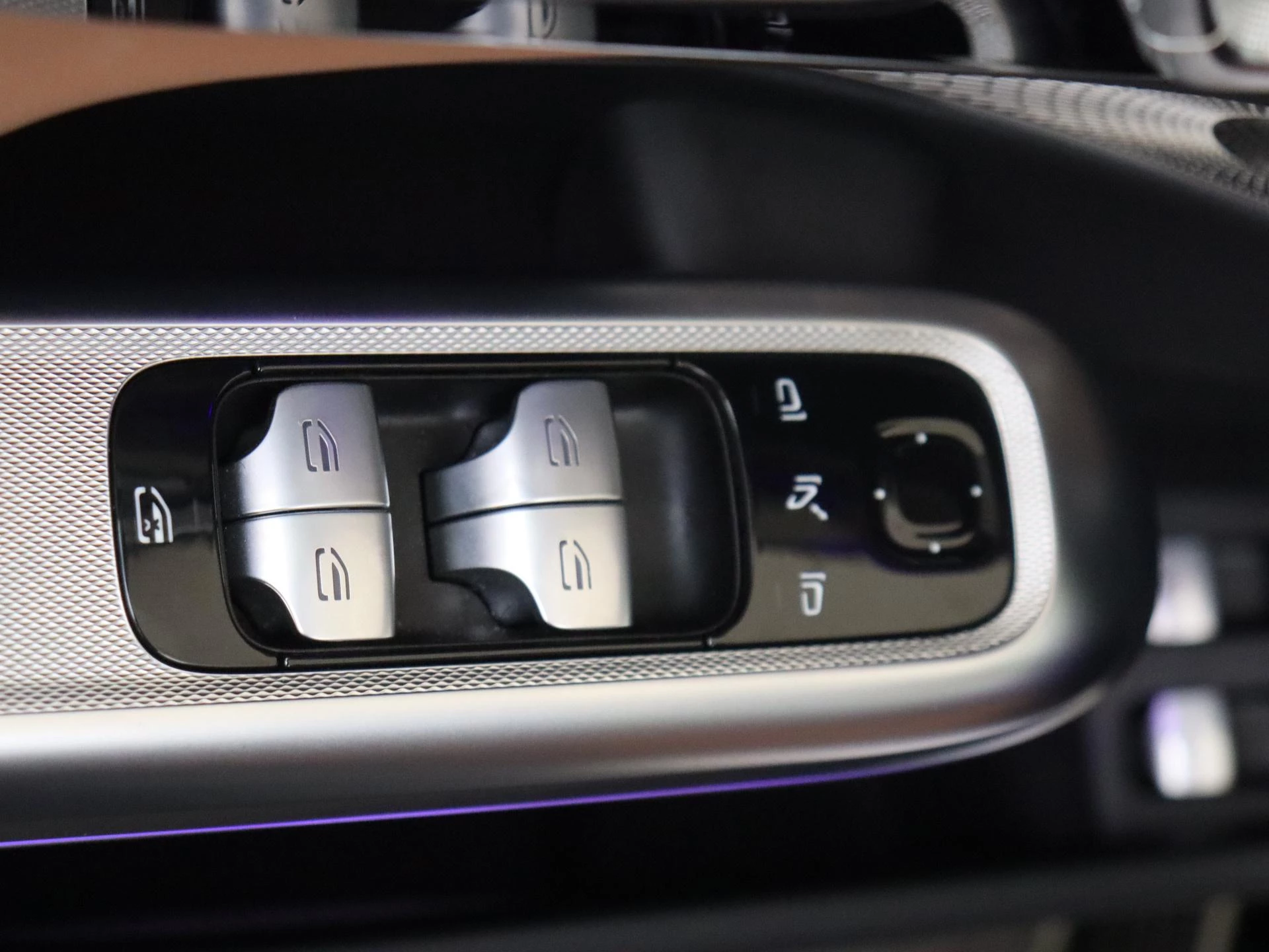 Mercedes-Benz-E-Klasse-image-26