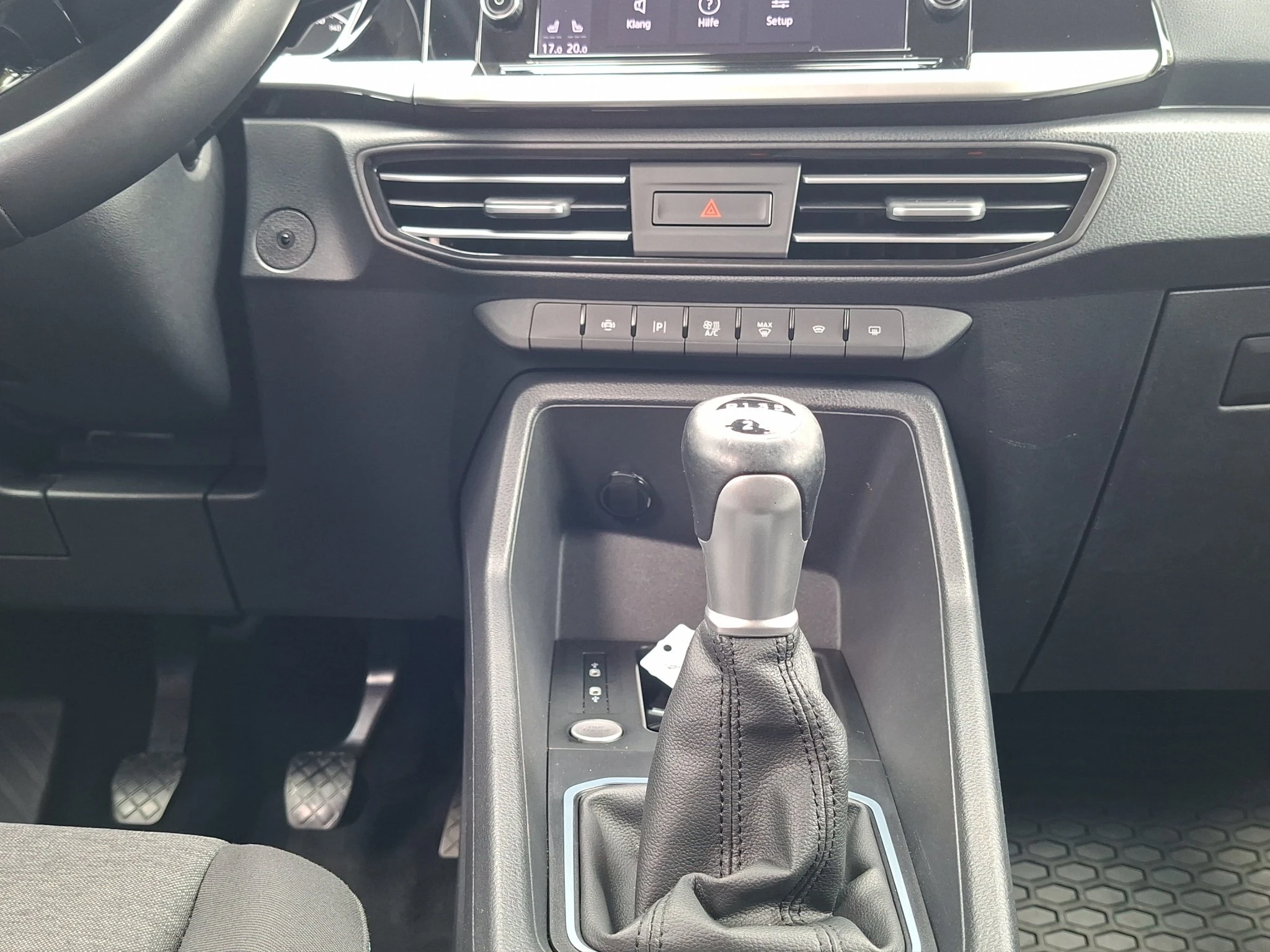 Ford-Tourneo Connect-image-13
