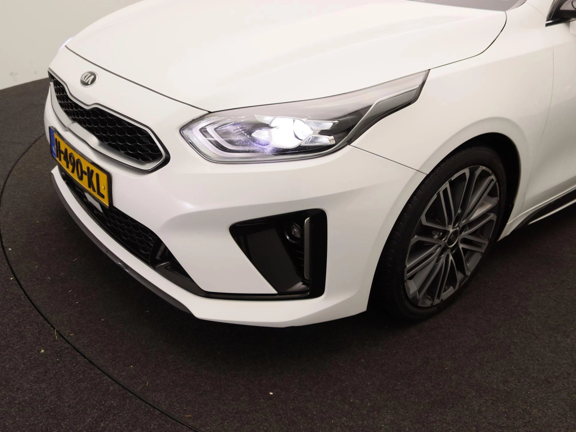 Kia-ProCeed-image-16