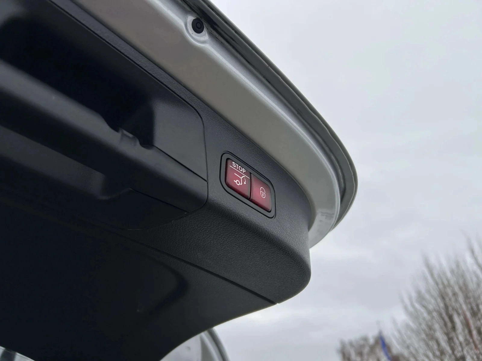 Mercedes-Benz-EQA-image-19