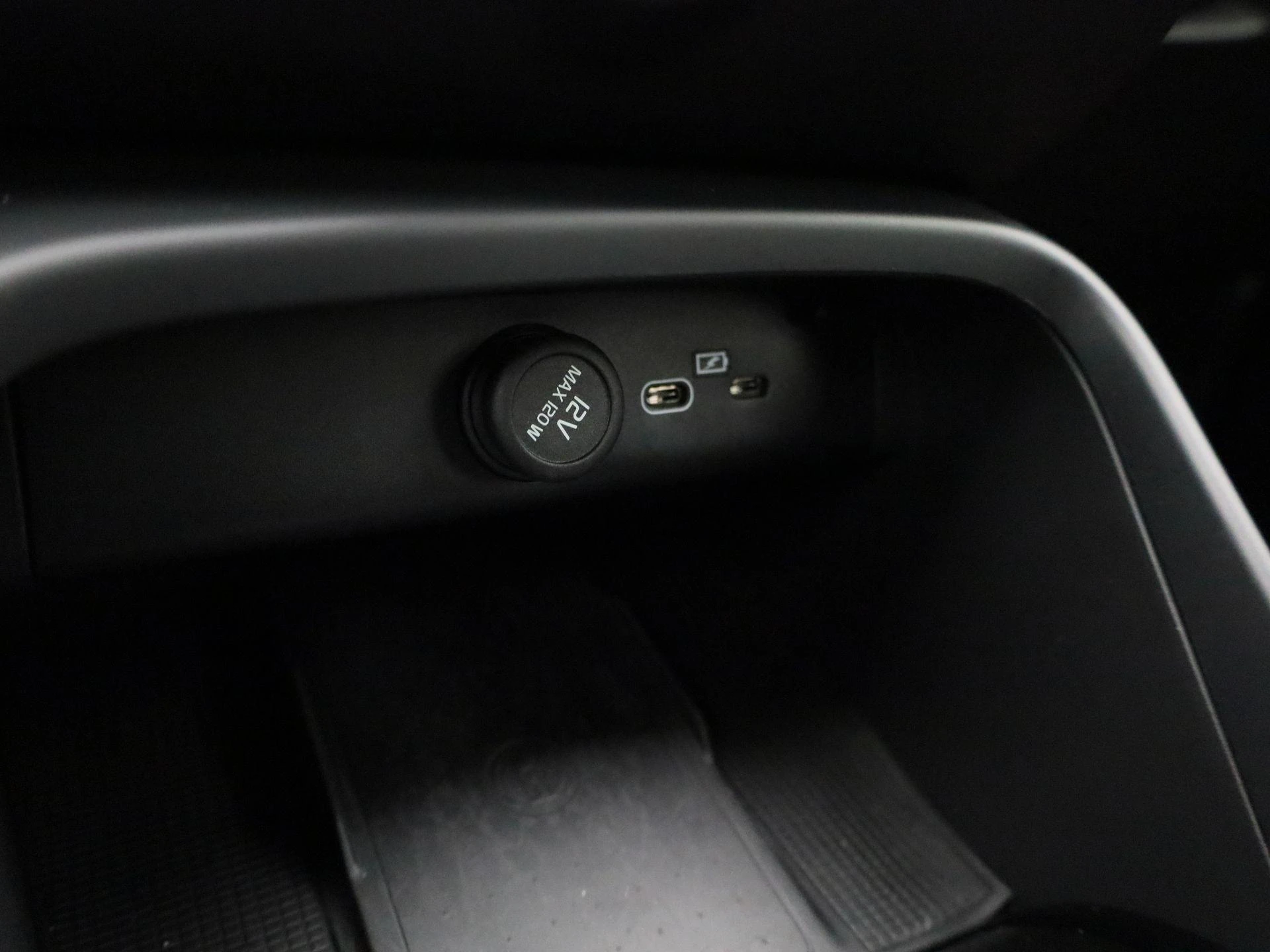 Volvo-XC40-image-21