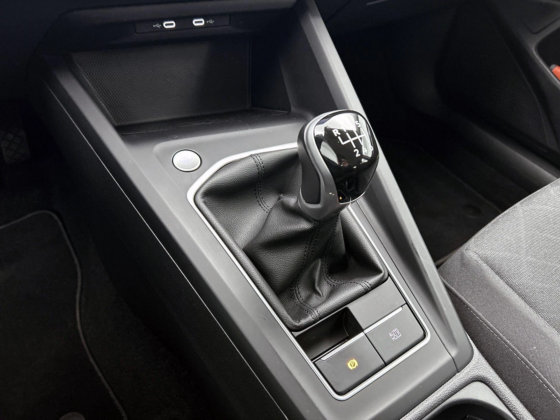 Volkswagen-Golf-image-19