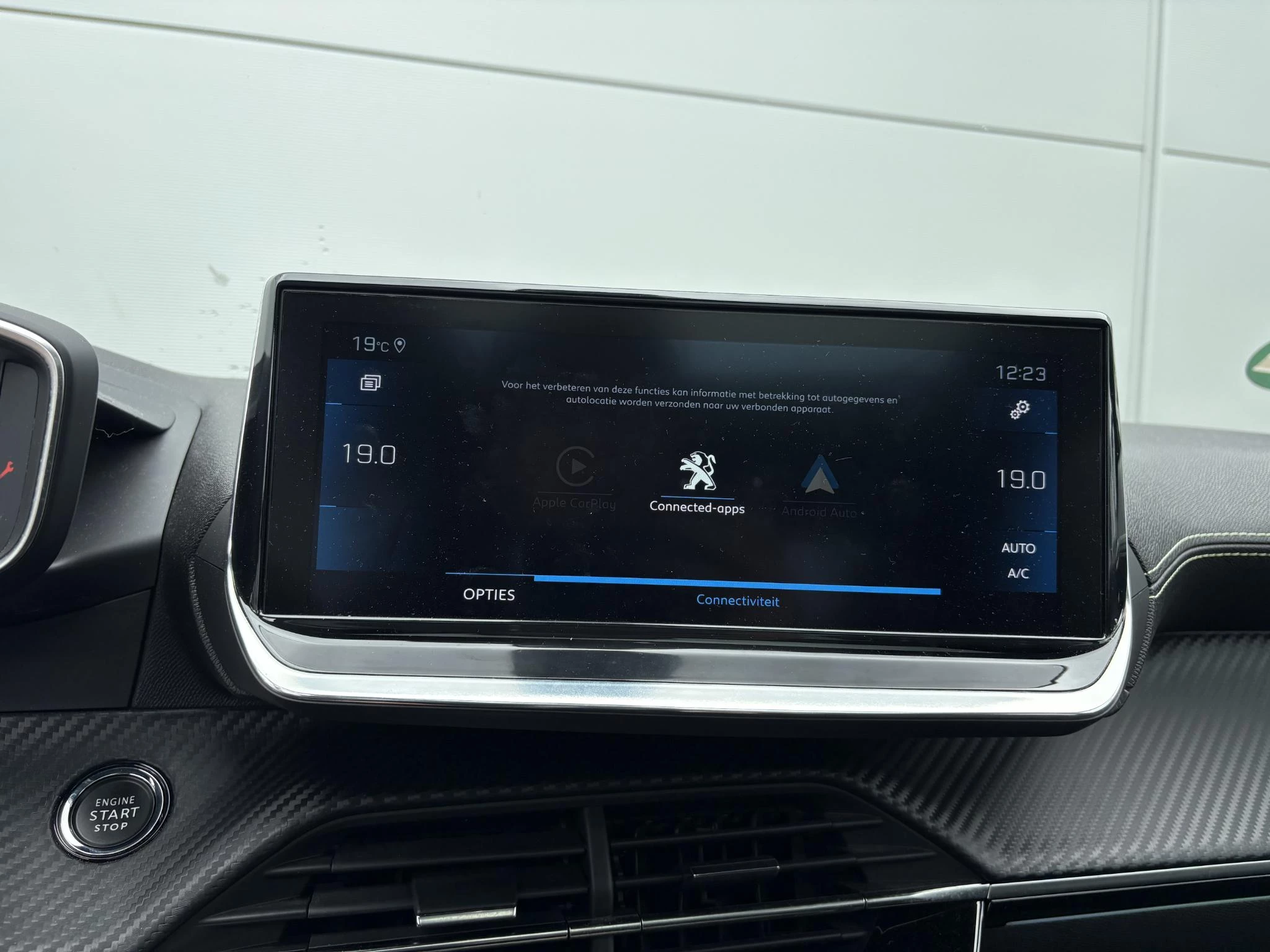 Peugeot-208-image-26
