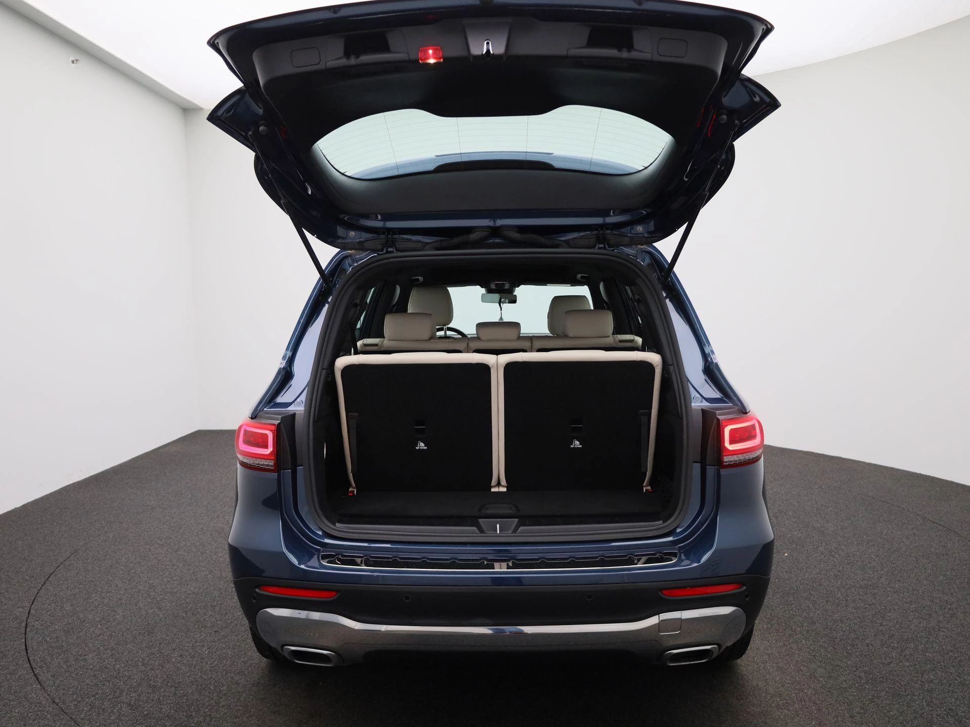 Mercedes-Benz GLB 200 LUXURY LINE + LEDER + PANO + 7-ZIT + CARPLAY +