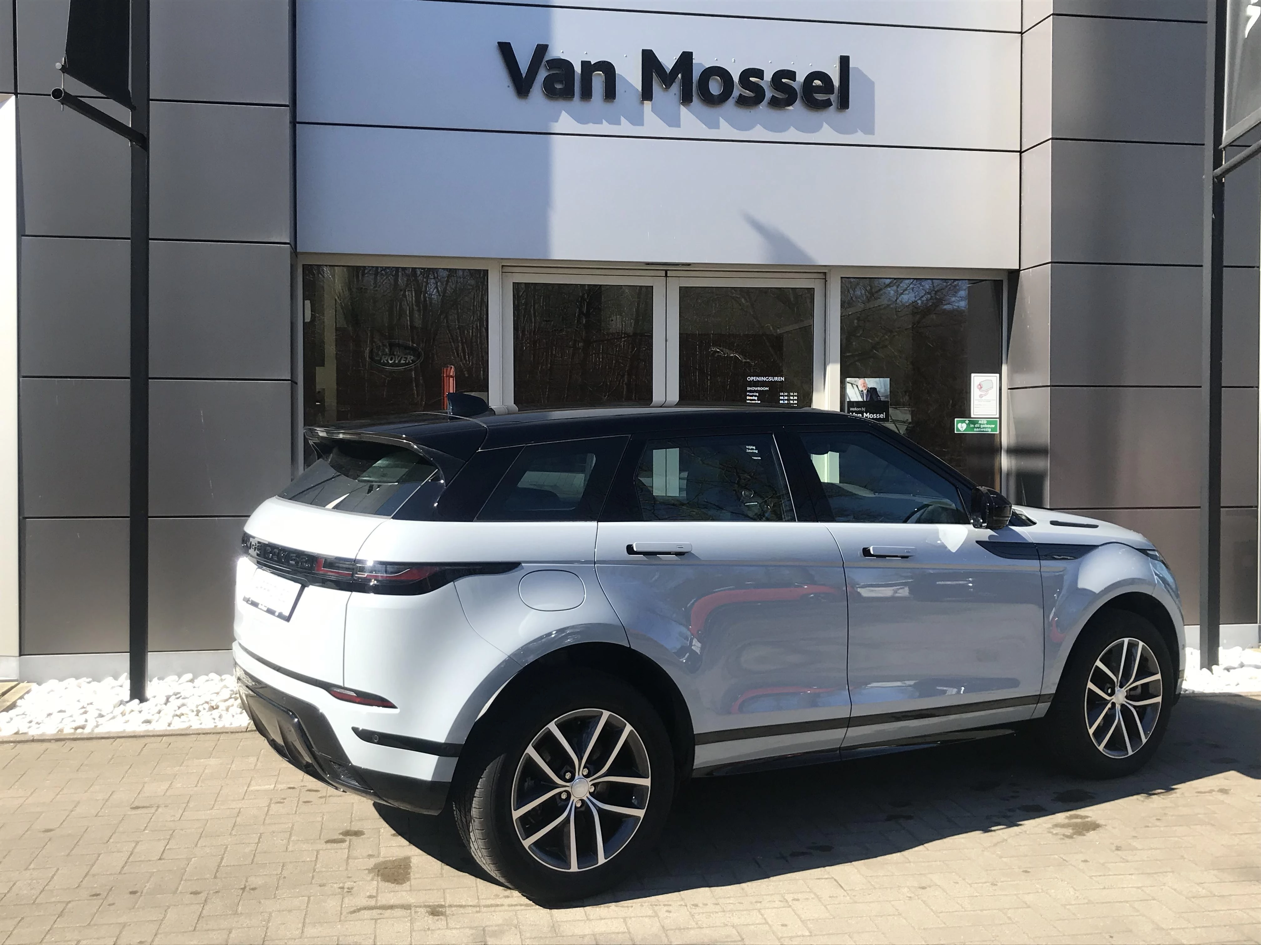 Land Rover-Range Rover Evoque-image-1