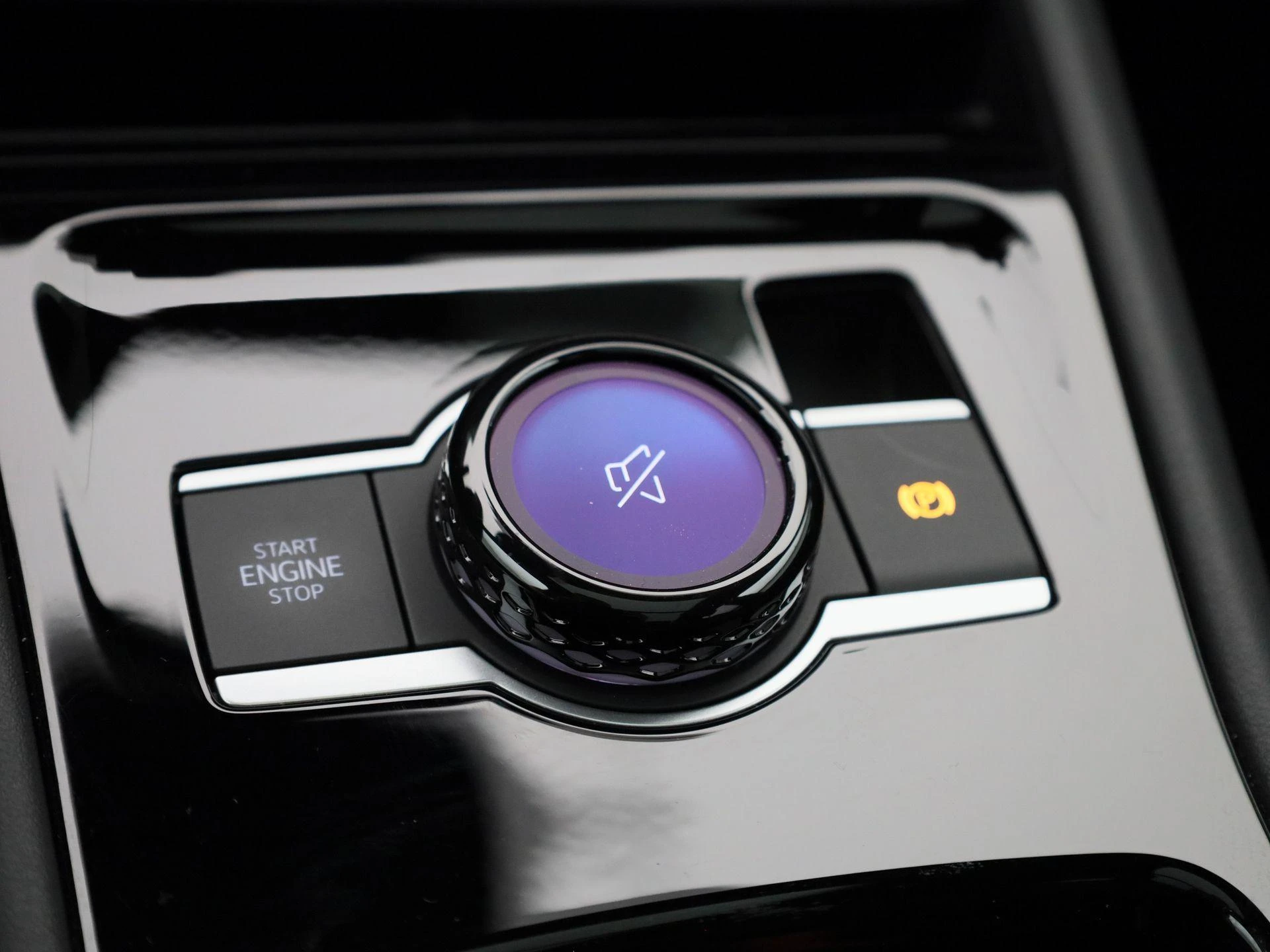 Volkswagen-Tiguan-image-25
