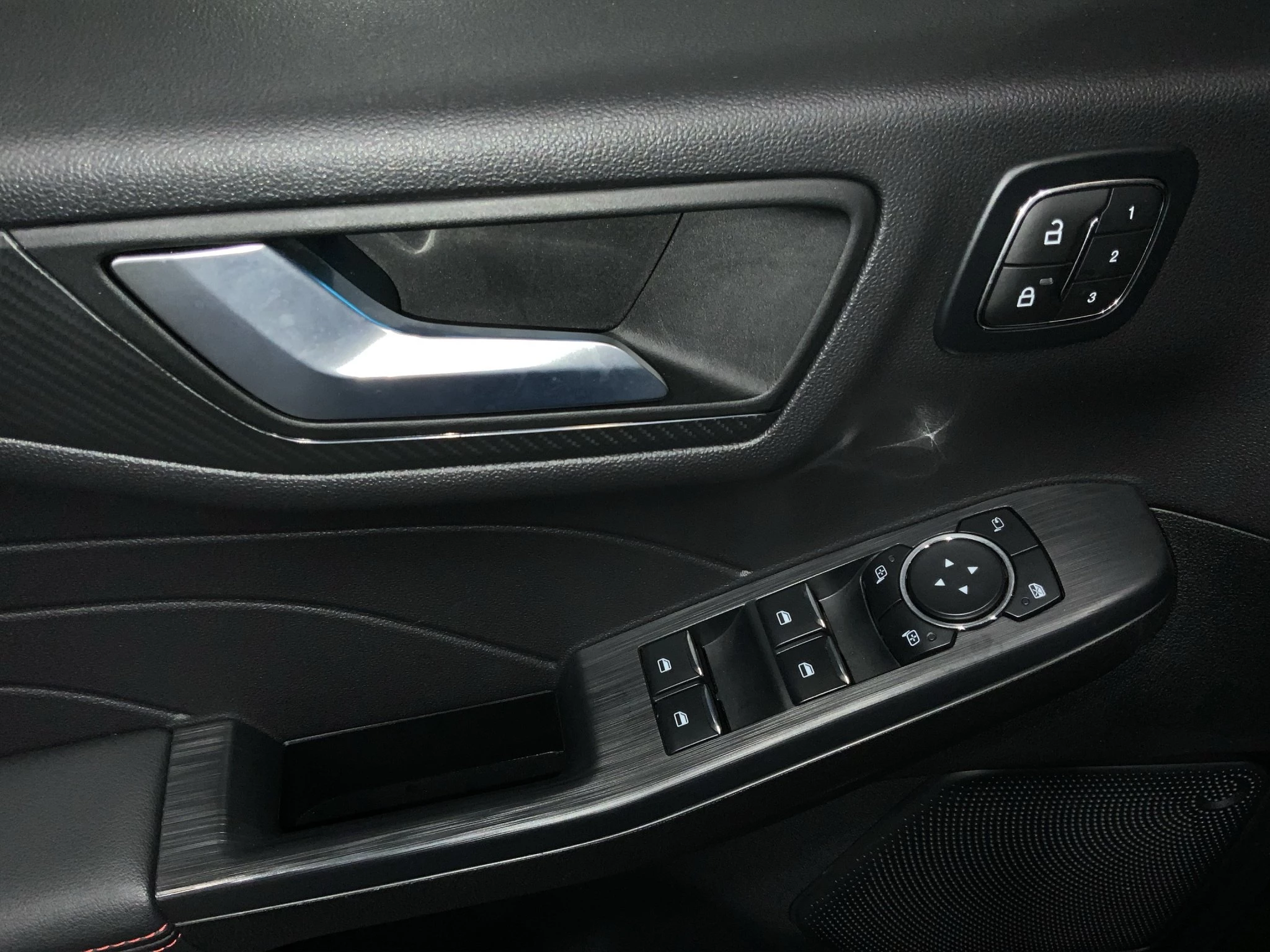 Ford-Kuga-image-15