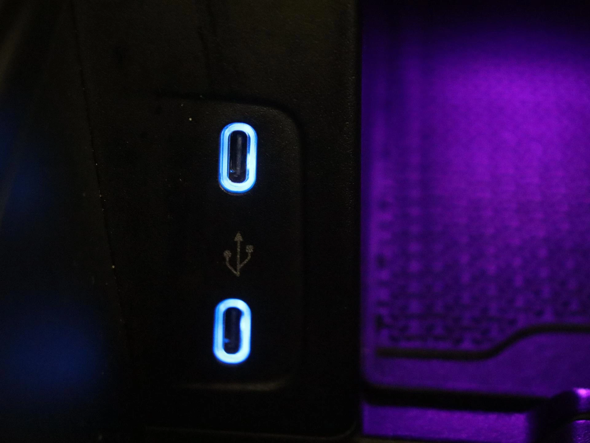 Mercedes-Benz-EQE-image-22