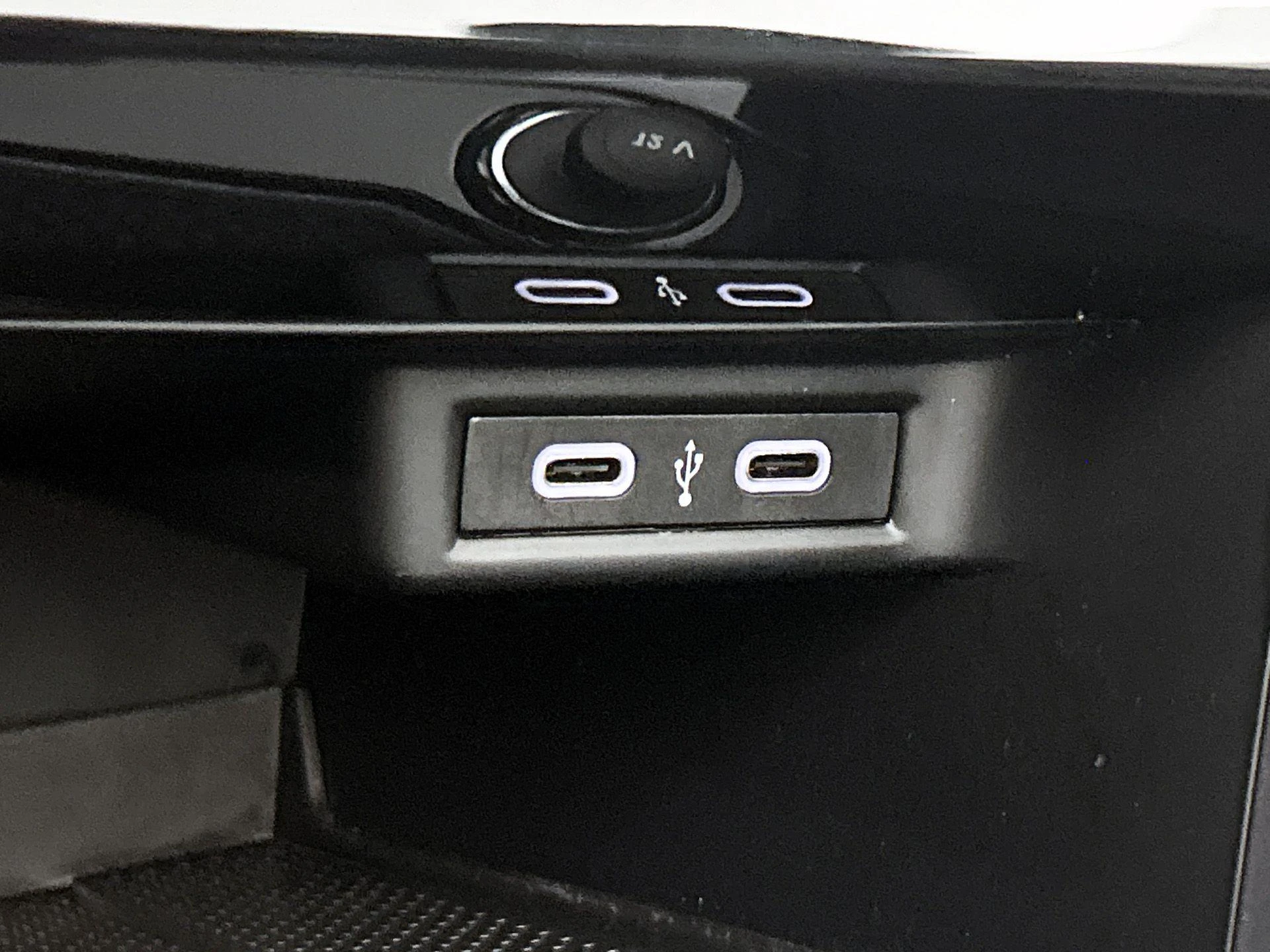 Volkswagen-T-Roc-image-36