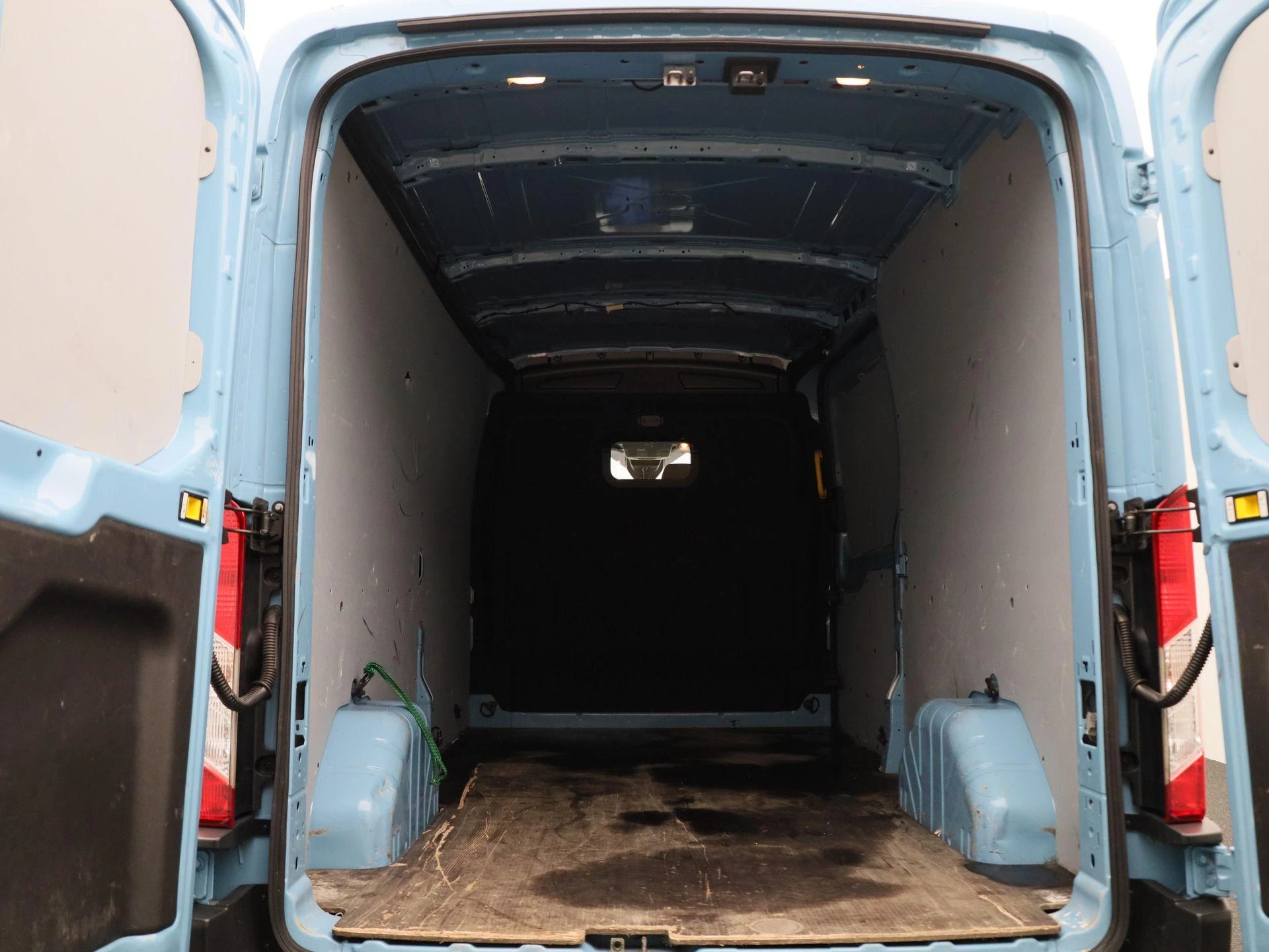 Ford Transit 350L 2.0TD 130pk 96kW M6 Trend