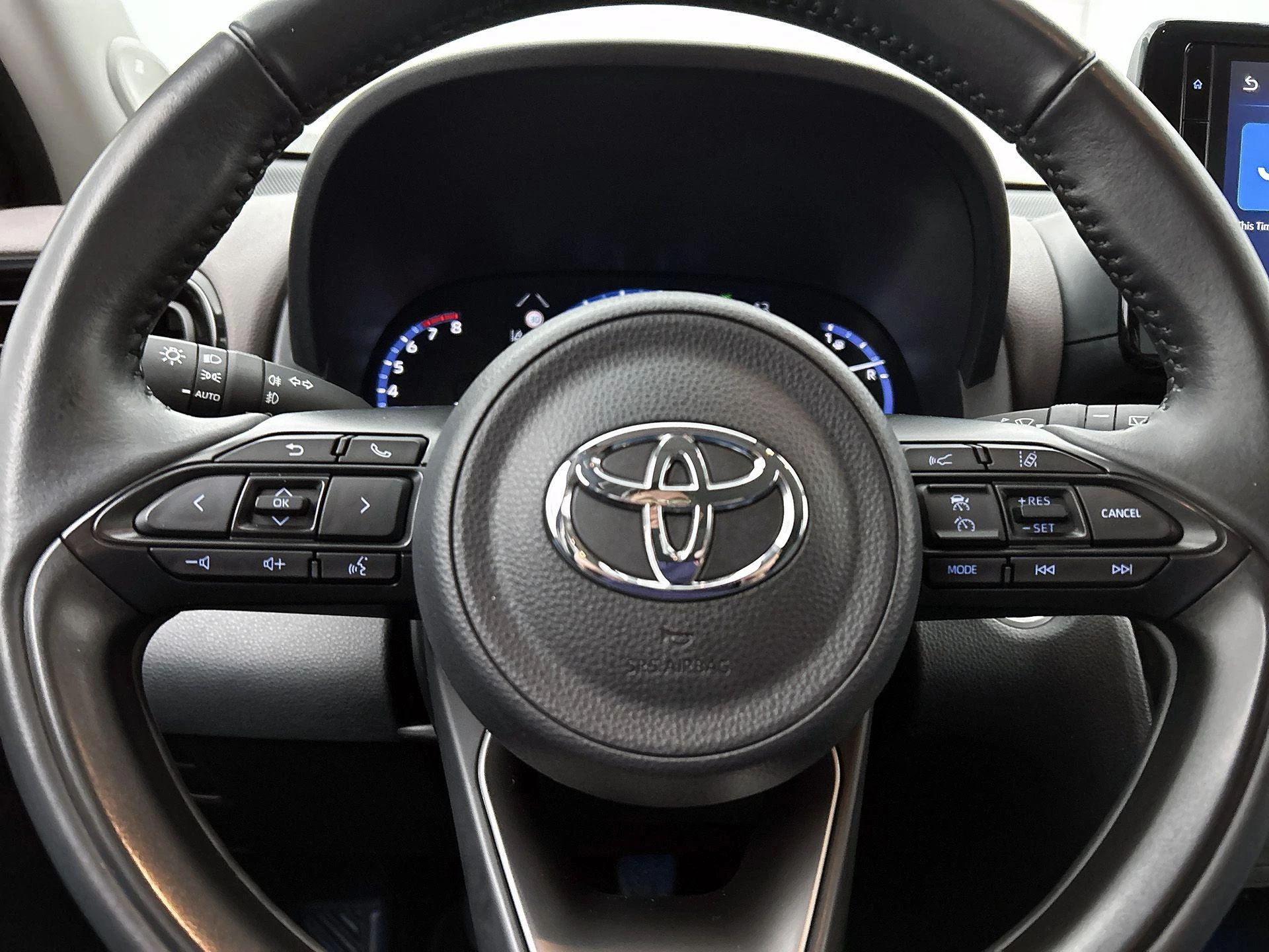 Toyota-Yaris Cross-image-33
