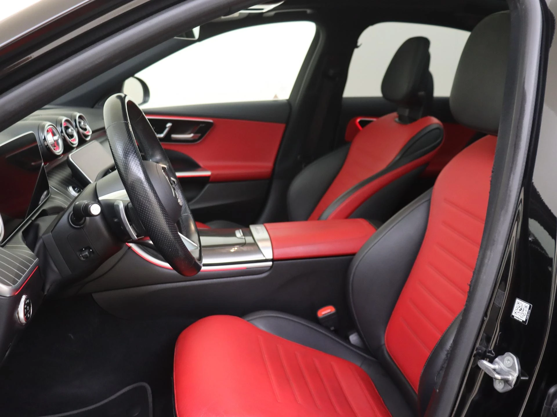 Mercedes-Benz-C-Klasse-image-14